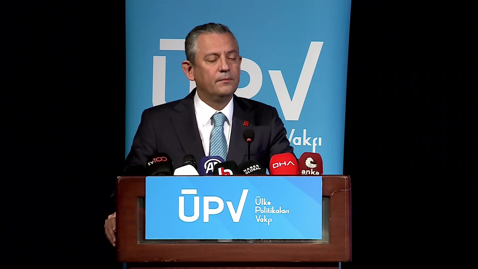 Demokrasi Yoluna Dönüş Forumu... Özgür Özel: "Parti içinde adaylık tartışmalarını bir kenara bıraktık"