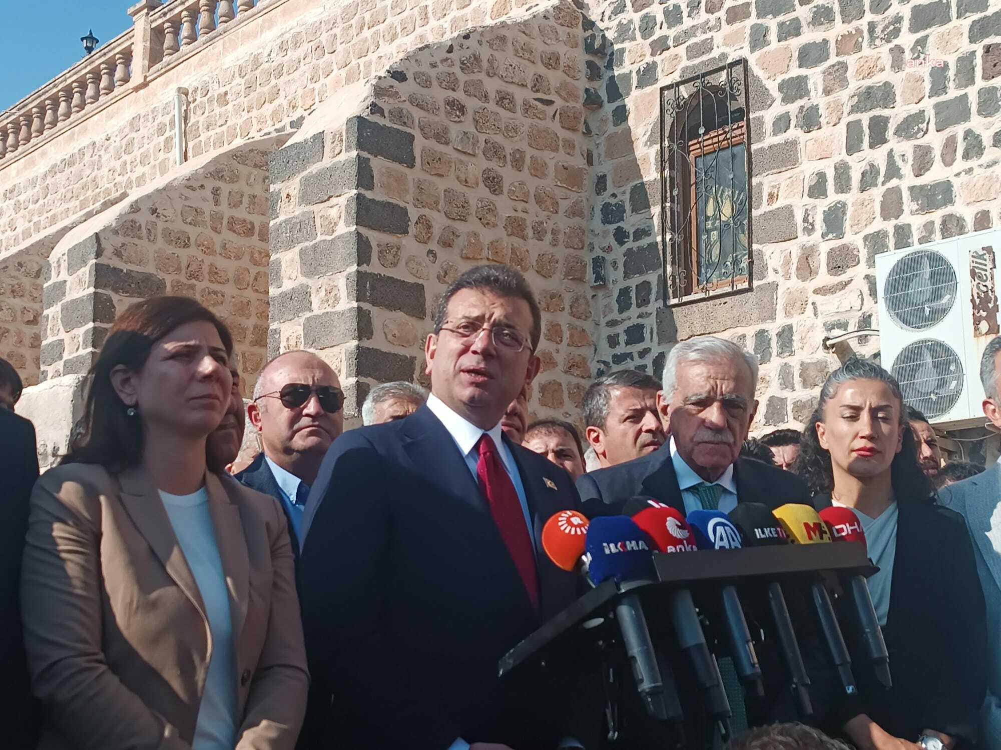 İmamoğlu’dan Ahmet Türk’e destek ziyareti... İmamoğlu: “Bu dönemi hiç kimse unutmayacak”