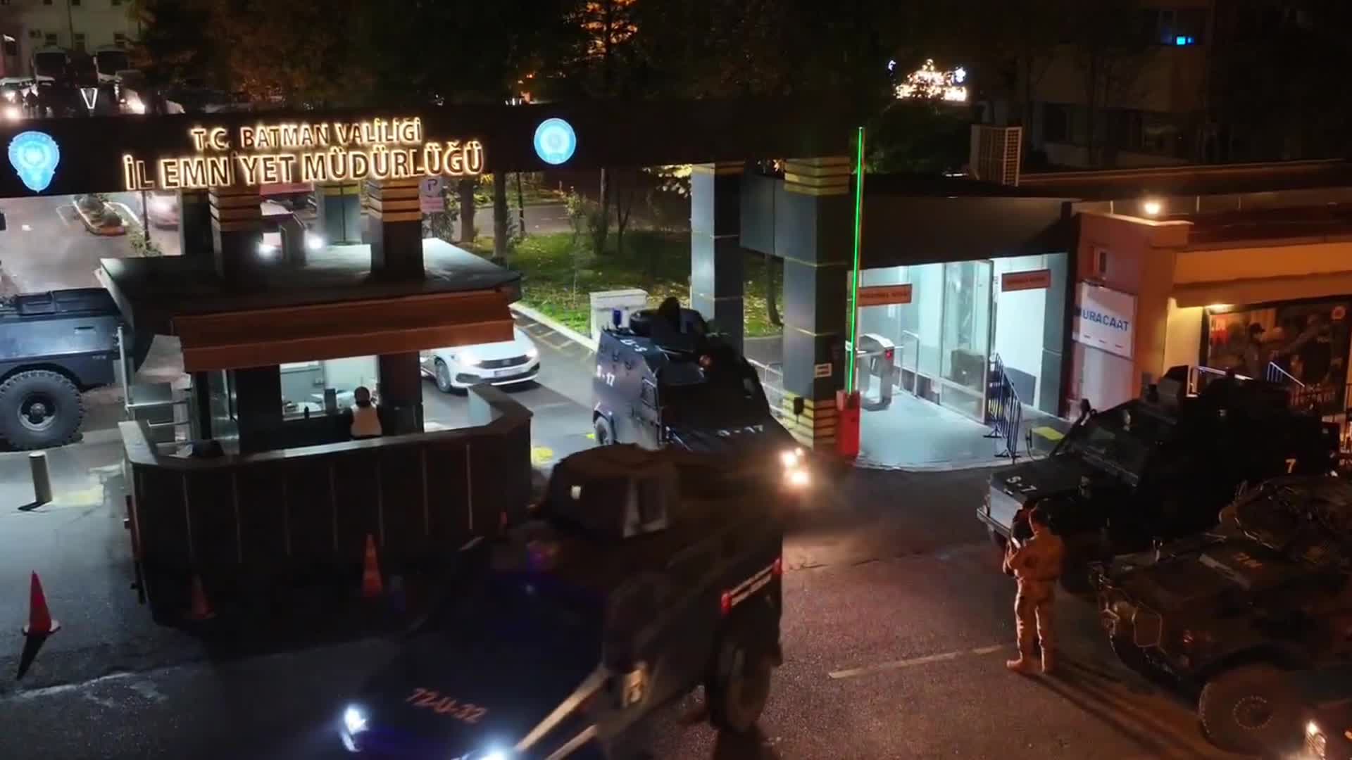 Batman’da sokak olaylarına karışan 24 şüpheli operasyon sonucu yakalandı