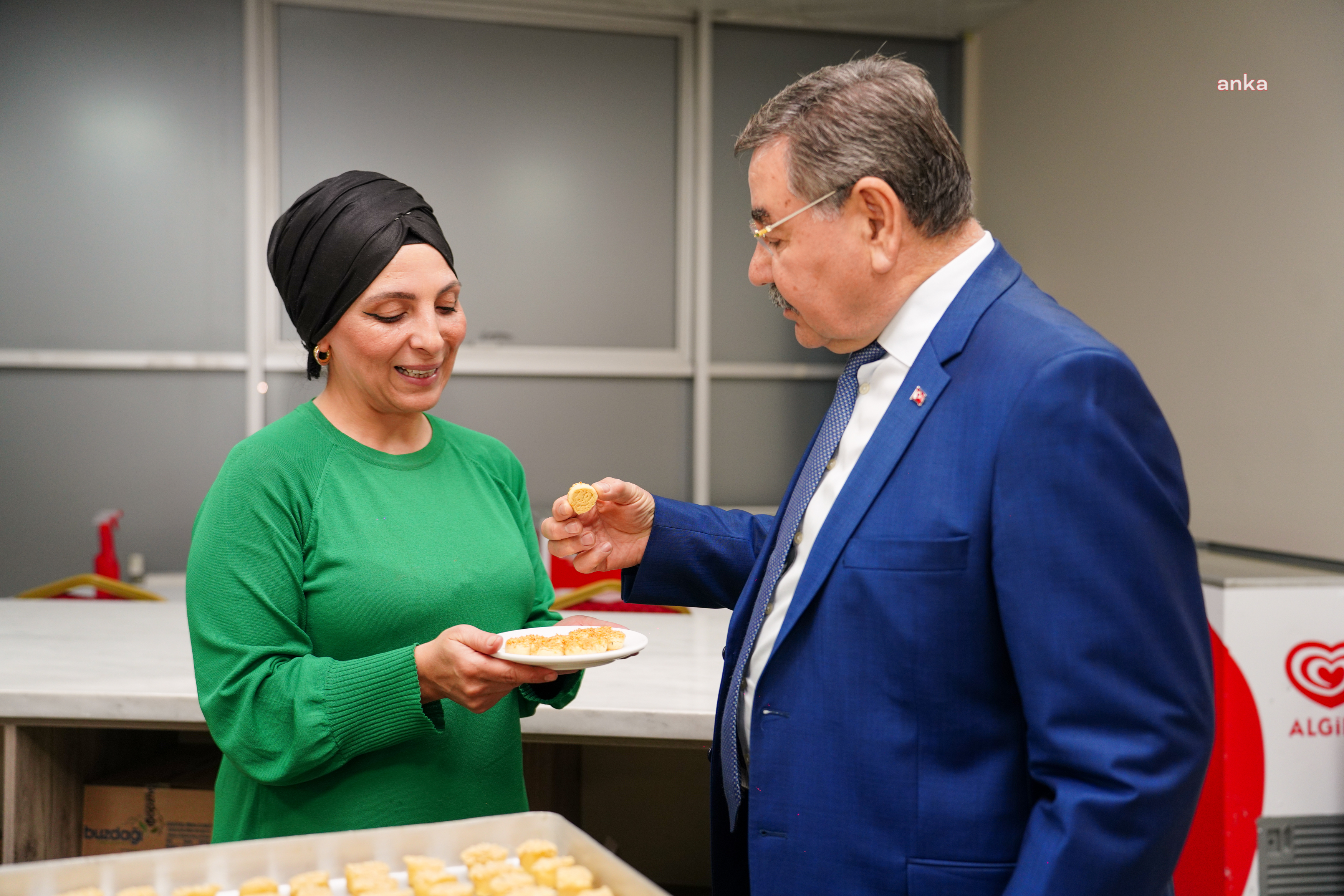 Gölbaşı Belediye Başkanı Odabaşı'ndan Hünerli Eller Dayanışma Merkezi'ne ziyaret