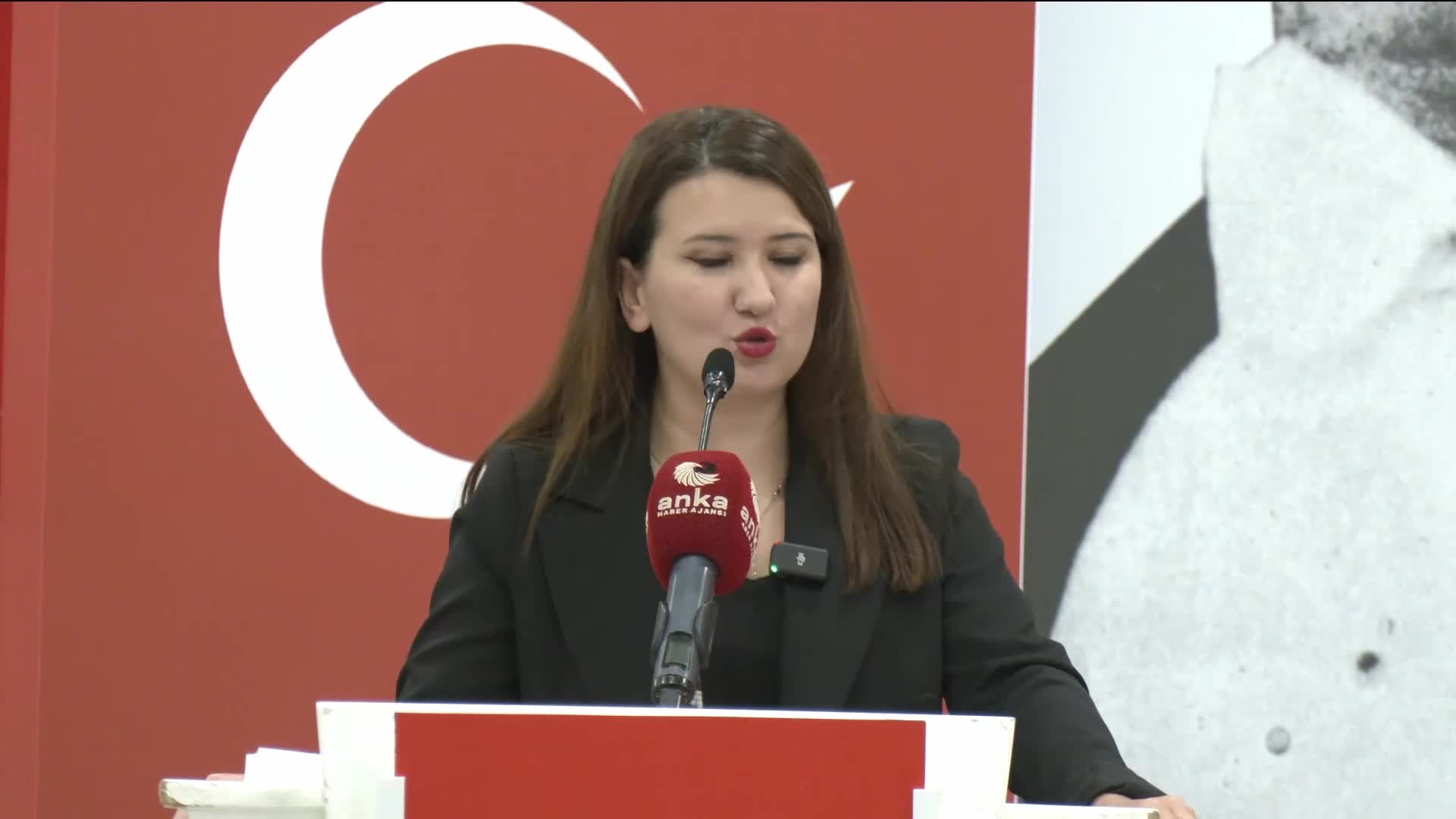 CHP'li Gökçen'den Bakan Tunç'a 'Ahmak Davası'yla yanıt: İBB Meclisi'nde AK Partili üyenin cümleleriyle ilgili bir inceleme başlatarak bu işe başlayabilir"