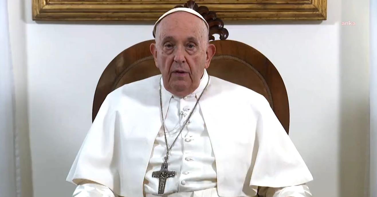 Papa Francis: ''İsrail'in Gazze'deki askeri harekatının Filistin halkına yönelik bir soykırım teşkil edip etmediği araştırılsın''