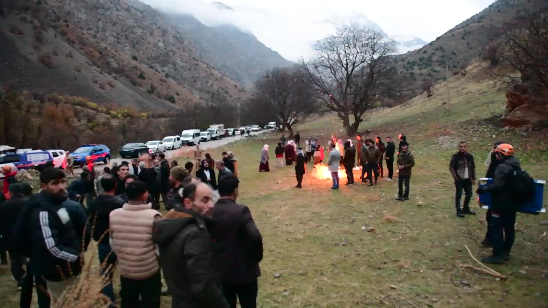 Van’da dağdan kopan kaya parçası can aldı: Bir ölü, bir yaralı
