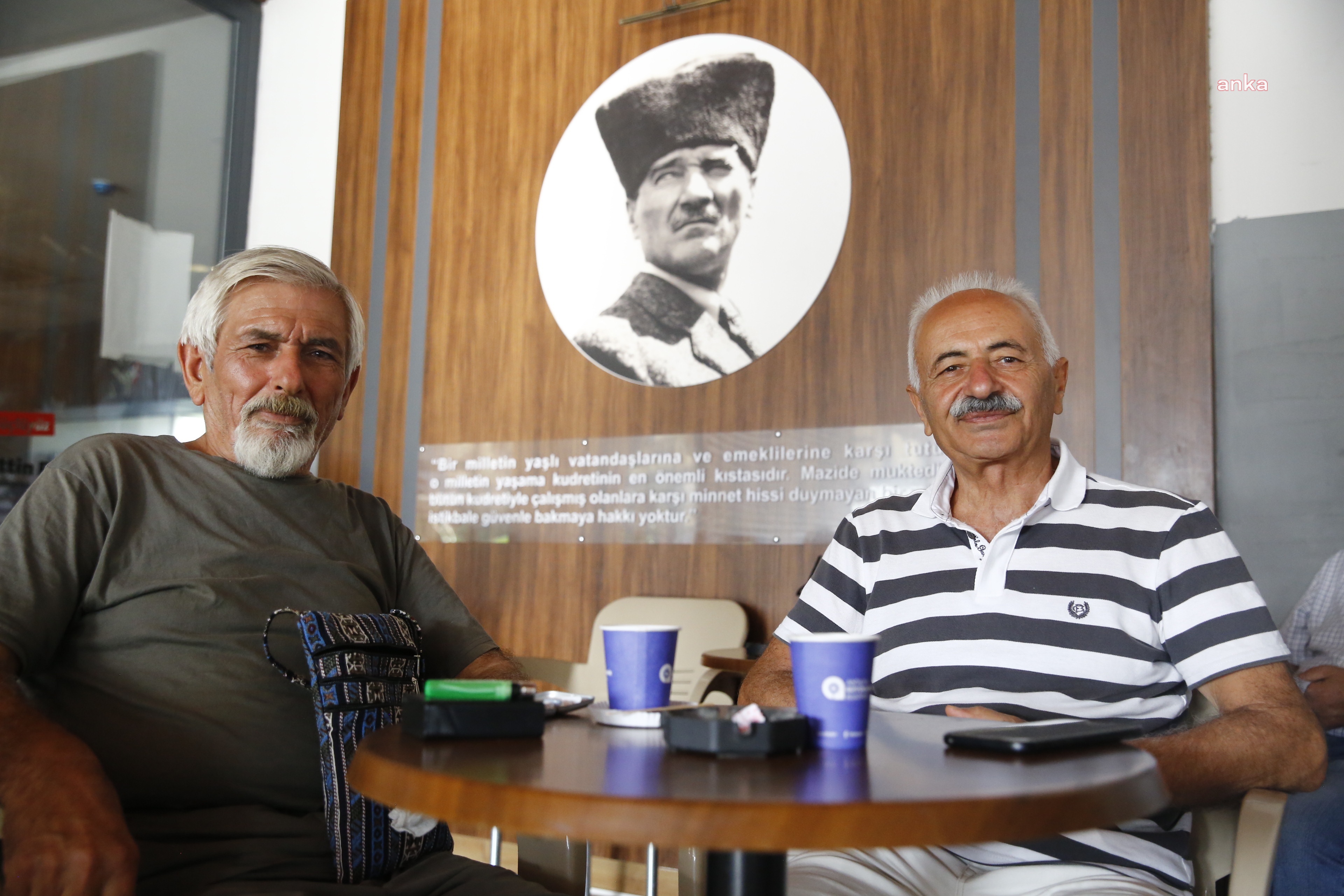 Antalya Büyükşehir Belediyesi'nin hizmete açtığı Emekli Kahveleri'ne yoğun ilgi