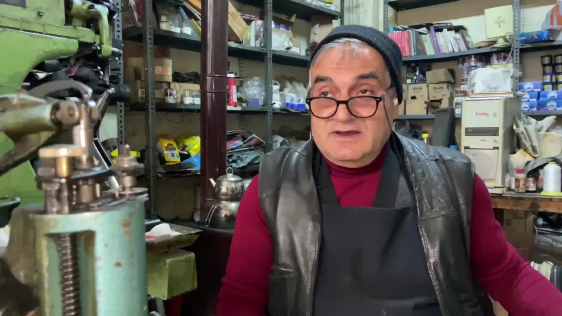Ayakkabı tamircisi: "Ciddi anlamda çalışmama rağmen asgari ücreti yakaladığım çok ender oluyor"