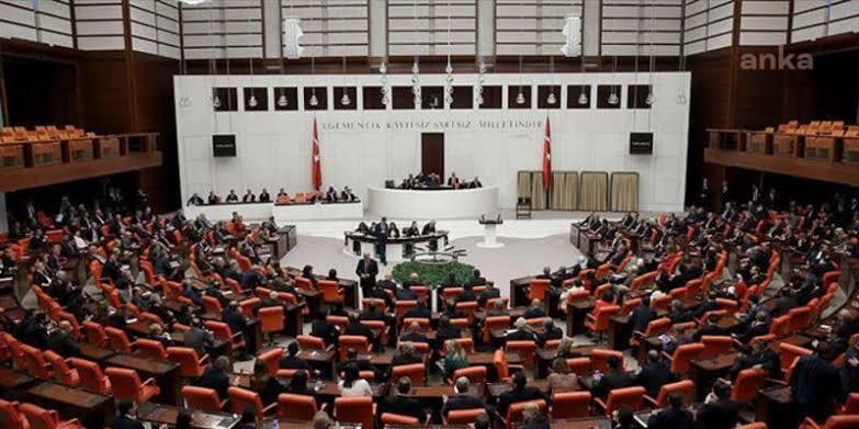 CHP, ESNAFA SİCİL AFFI VE VERGİ ÖTELEMESİ İÇİN YASA TEKLİFİ VERDİ