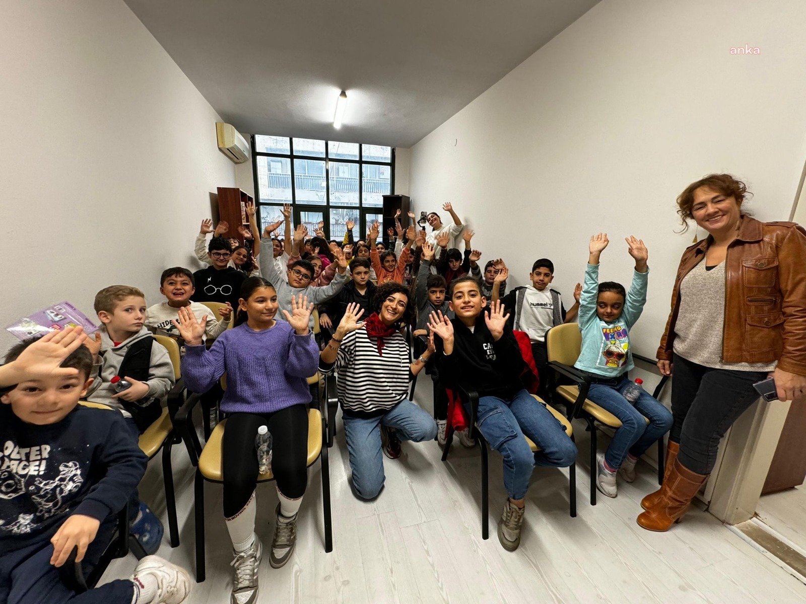 İzmir Büyükşehir Belediyesi’nden çocuklara “Masal Atölyesi”