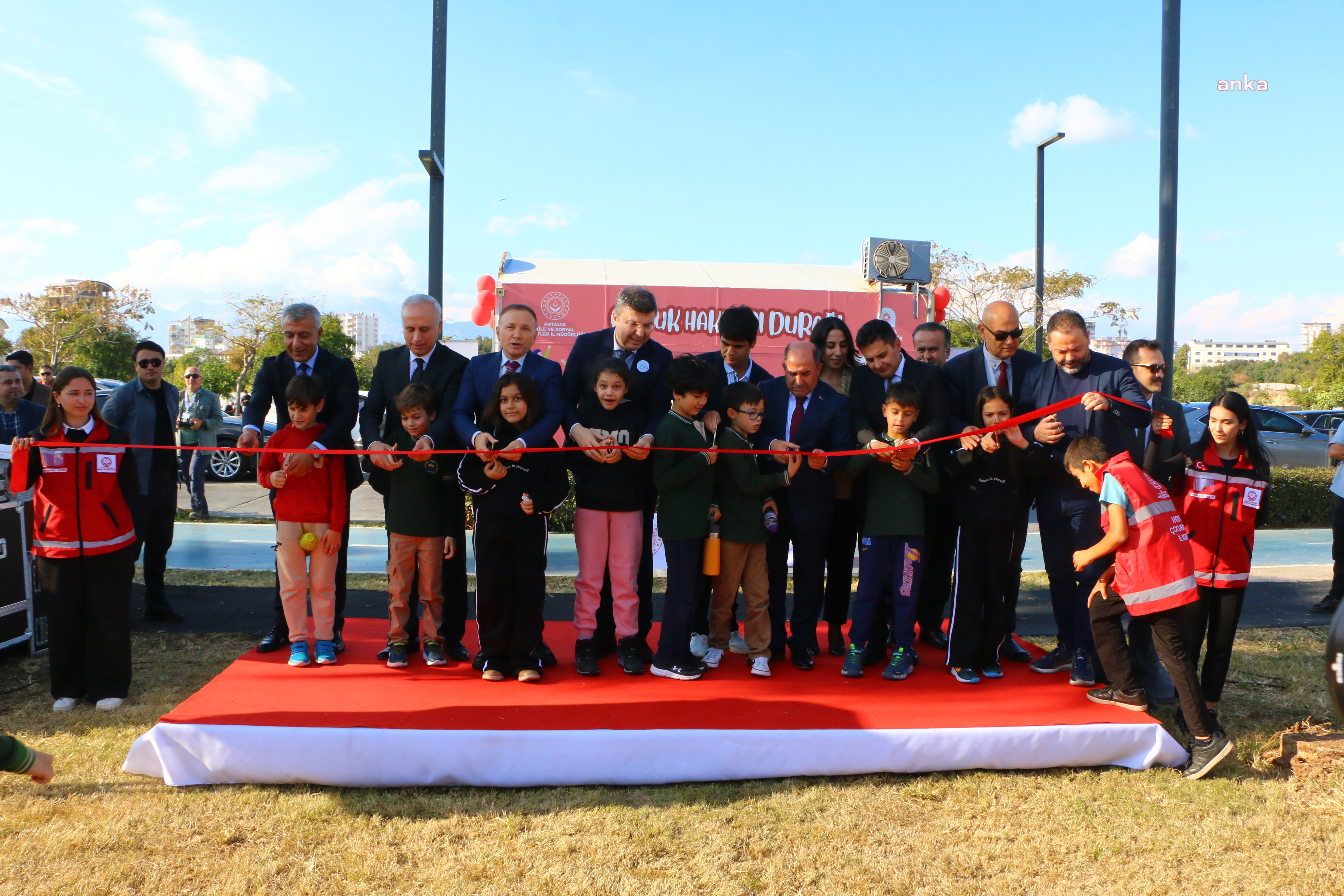 Antalya’nın ilk "Çocuk Hakları Durağı" açıldı