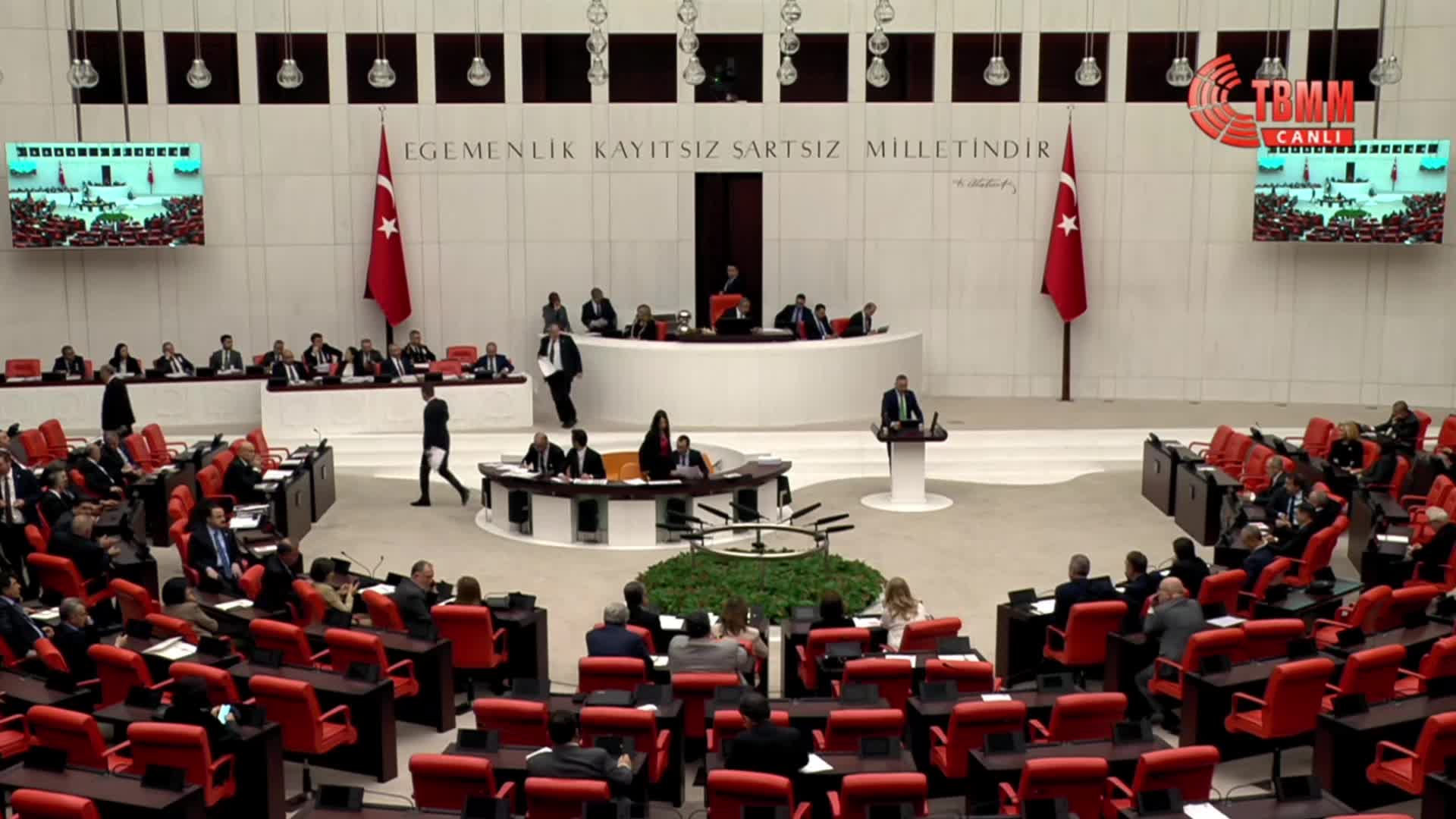 TBMM Genel Kurulu'nda "kayyum" tartışması... CHP Grup Başkanvekili Günaydın'dan AK Partili Gül'e: "Kaçak güreşmekten vazgeçin"