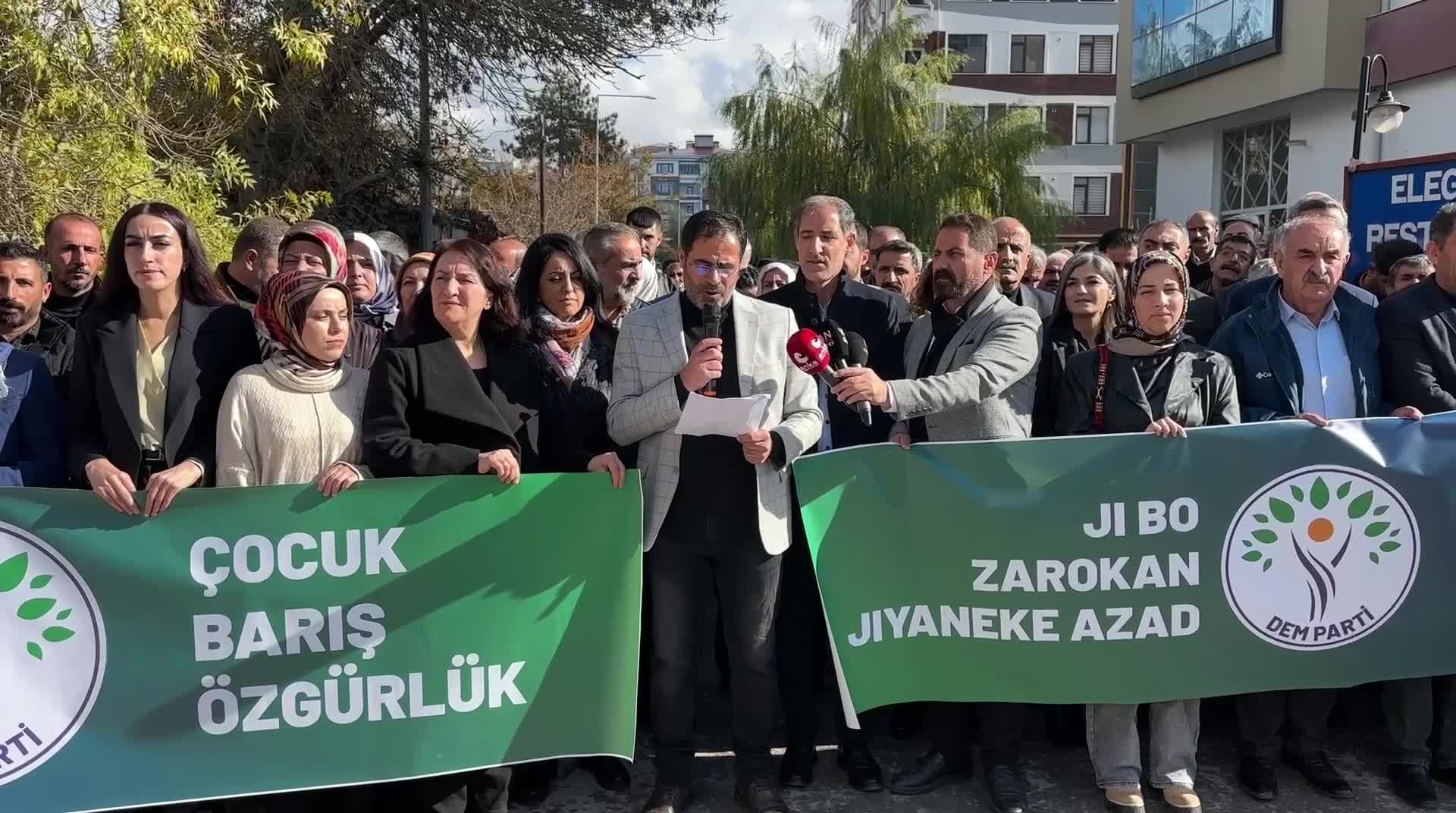 DEM Parti ve DBP'den Van'da 20 Kasım Dünya Çocuk Hakları Günü açıklaması
