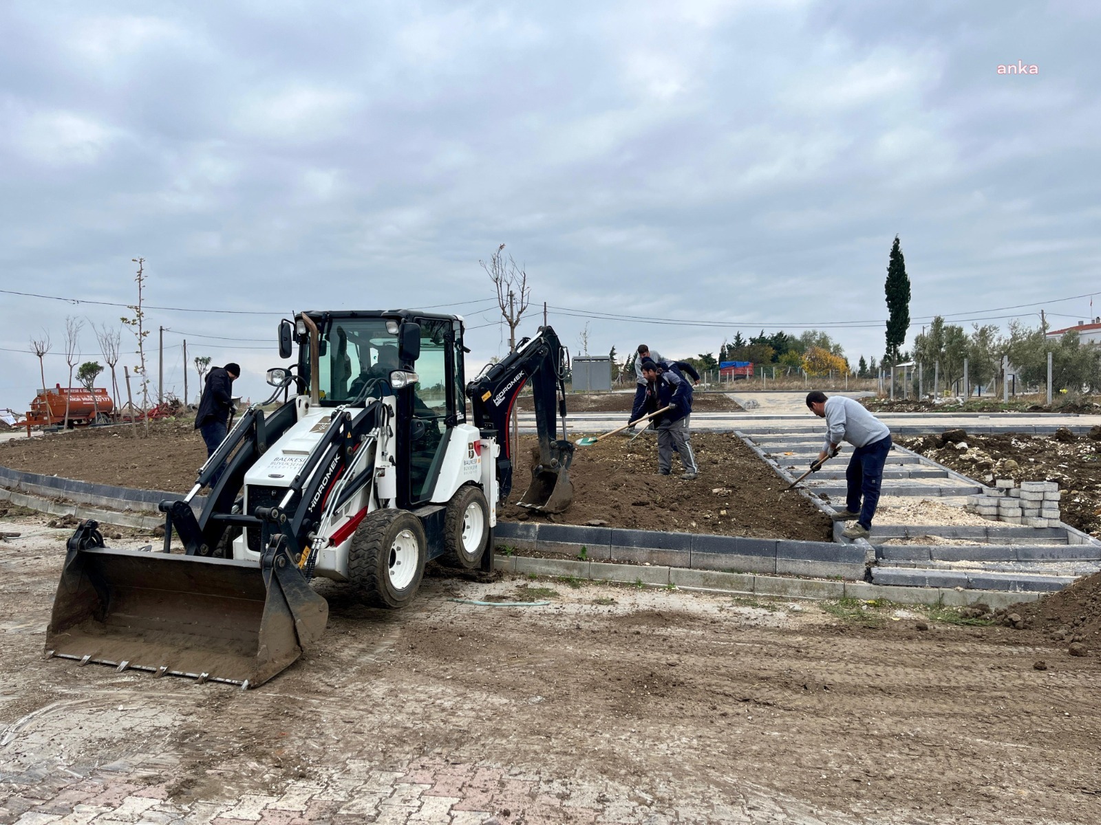 Balıkesir Büyükşehir Belediyesi'nden yeşil alan seferberliği