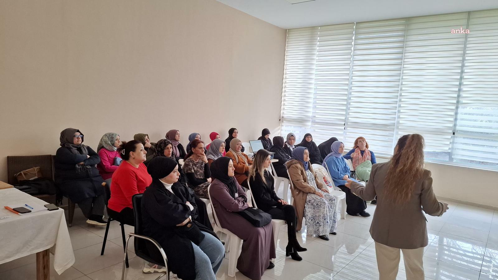 Esenyurtlu ebeveynler, Dünya Çocuk Hakları Günü’nde ihmal ve istismara karşı farkındalık kazandı