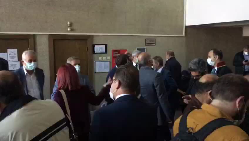 GAZETECİLER YILDIZ VE DÜKEL DAVASINDA SANIK ASTSUBAY KONUŞTU: ŞİZOFREN İLACI KULLANIYORUM, SENARYO YAZDIM, SALLADIM!