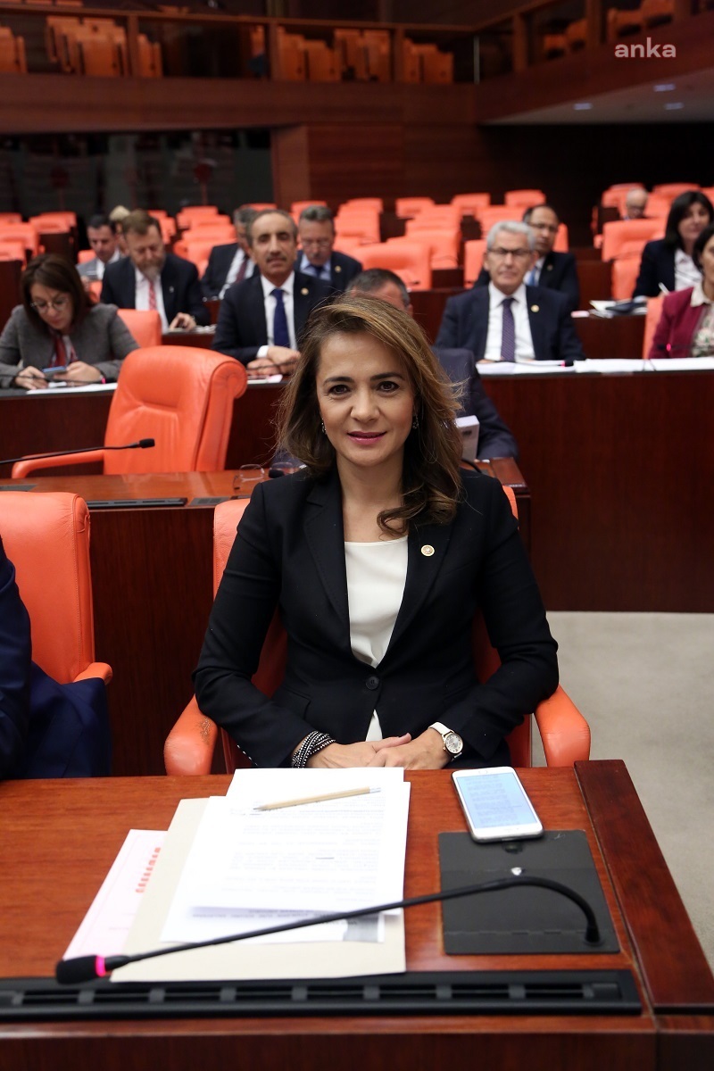 BAKANLIKTAN SANATÇILARA ‘MEVZUAT GEREĞİ’ DESTEK YOK!