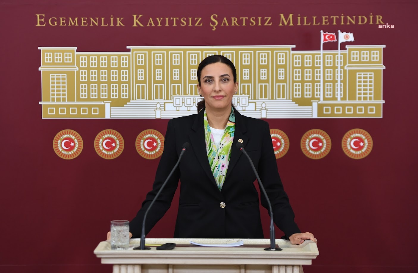 Deva Partili Rızvanoğlu: ''Tek kullanımlık plastiklerin üretimini derhal yasaklayın''