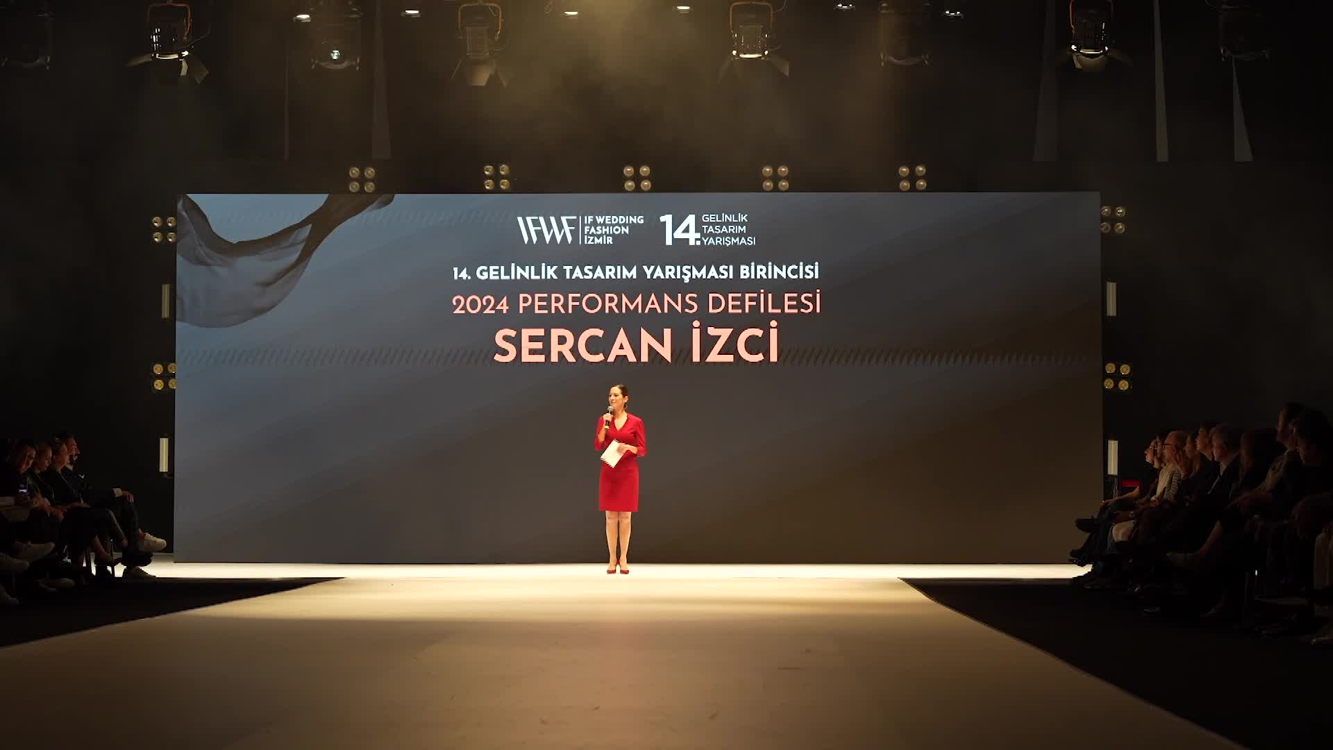 IF Wedding Fashion İzmir podyumlarında yeni bir yıldız