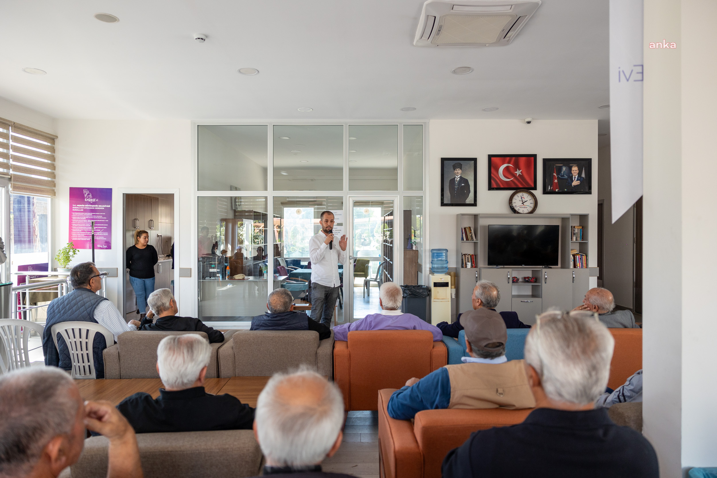 Mersin Büyükşehir Belediyesi'nden emeklilere Alzheimer eğitimi