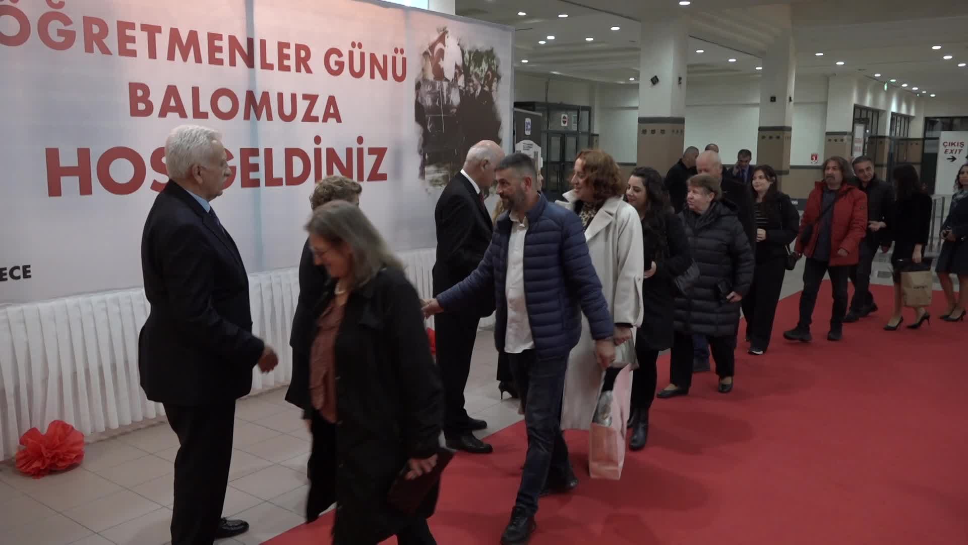 Büyükçekmece Belediye Başkanı Akgün: "Öğretmenler, bu ülkenin kalkınması için en güçlü mühendislerdir"