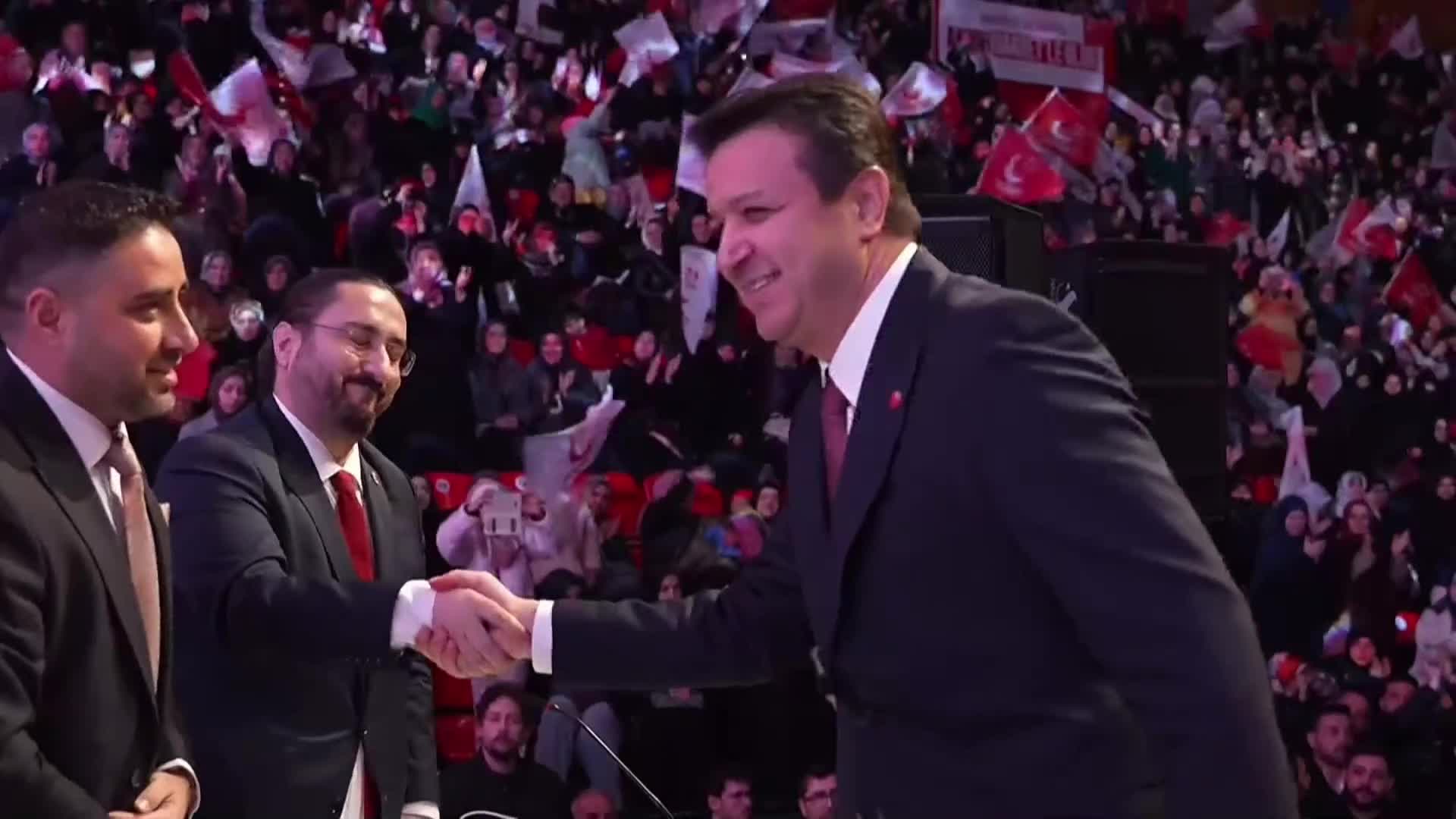 Saadet Partisi 9. Olağan Kongresi... Genel Başkan Adayı Mahmut Arıkan: "Bu ülke hiçbir zaman bu kadar İsrailci olmamıştı... Bu da bu iktidarın boynundaki en büyük utanç madalyasıdır"