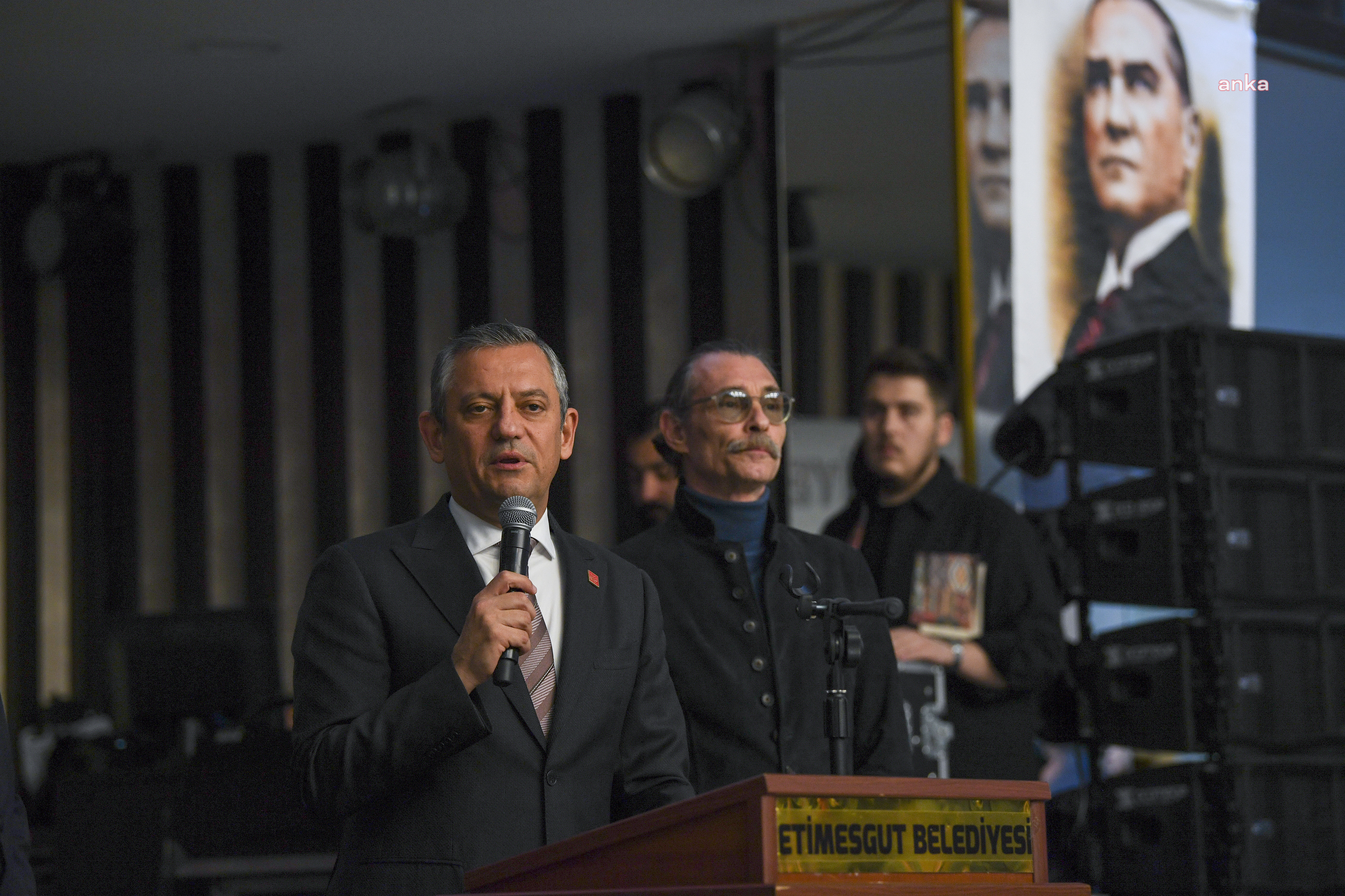 CHP Genel Başkanı Özgür Özel Öğretmenler Günü yemeğine katıldı