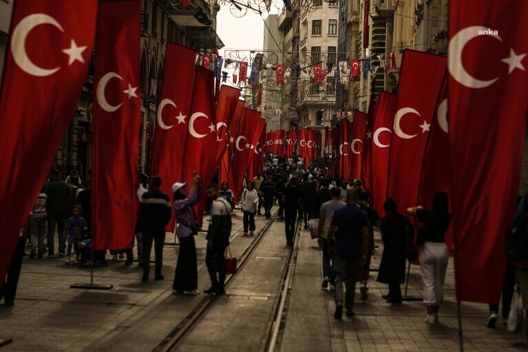 Toplum Çalışmaları Enstitüsü, Türkiye’nin beyin göçüne ilişkin hazırladığı raporu yayımladı