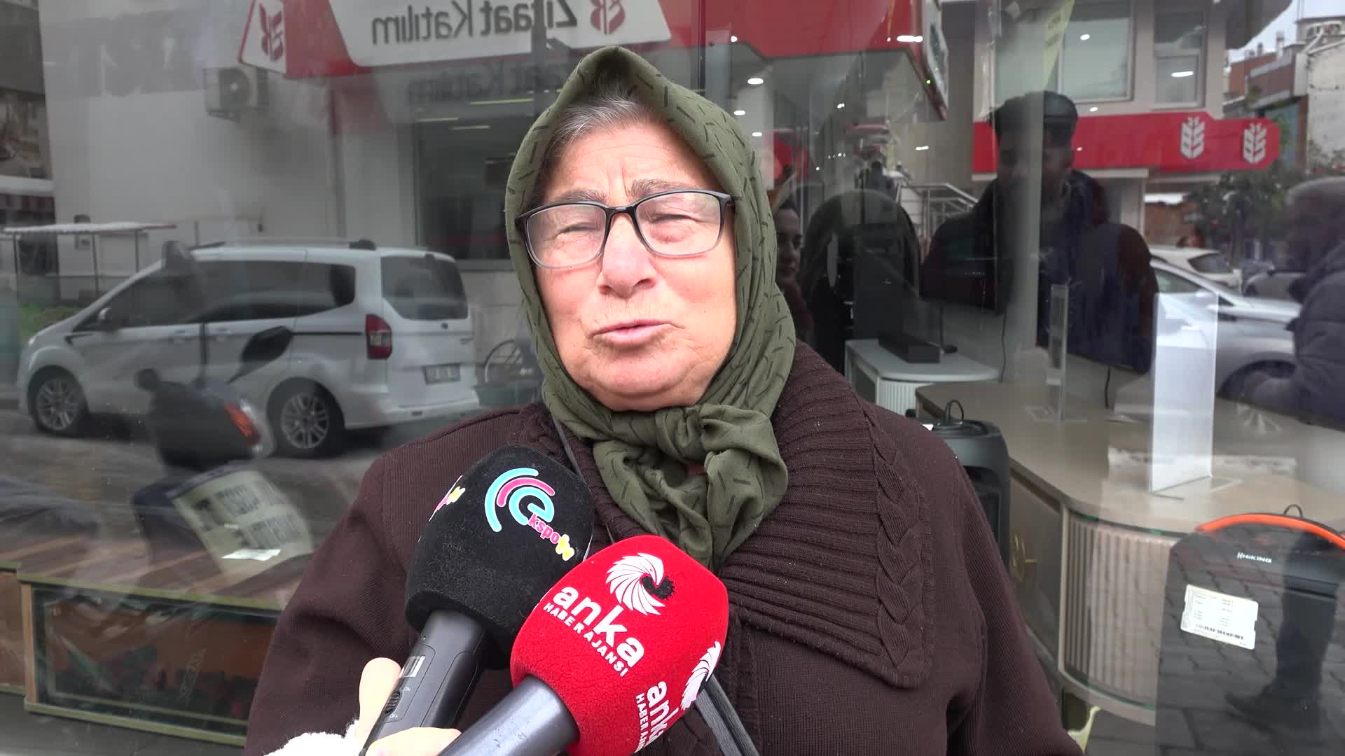 Aksaraylı vatandaşlardan 25 Kasım mesajı: "Devletin şiddete  'dur' demesi lazım"