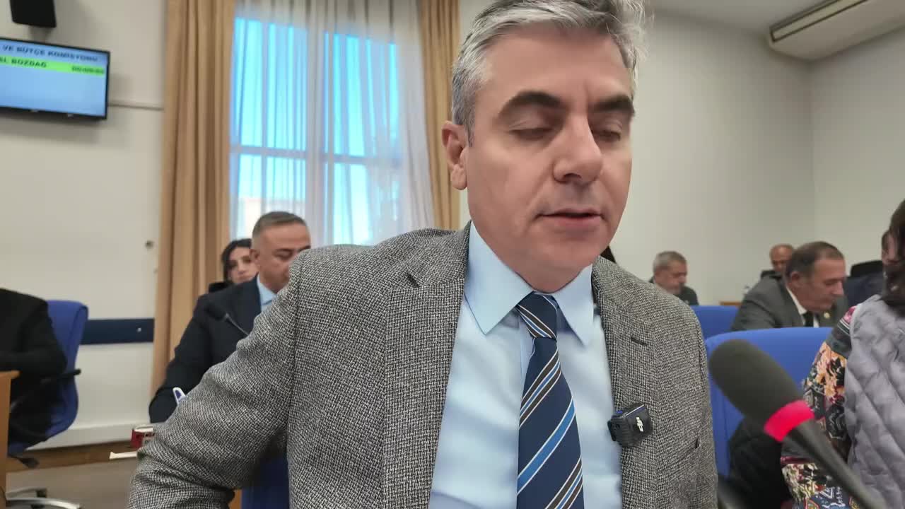 DEM Partili Bozdağ'dan bağımsız haber sitelerini etkileyen Google değişikliğine tepki: "Google Türkiye'ye bir yaptırım uygulama gücünüz yok mu"