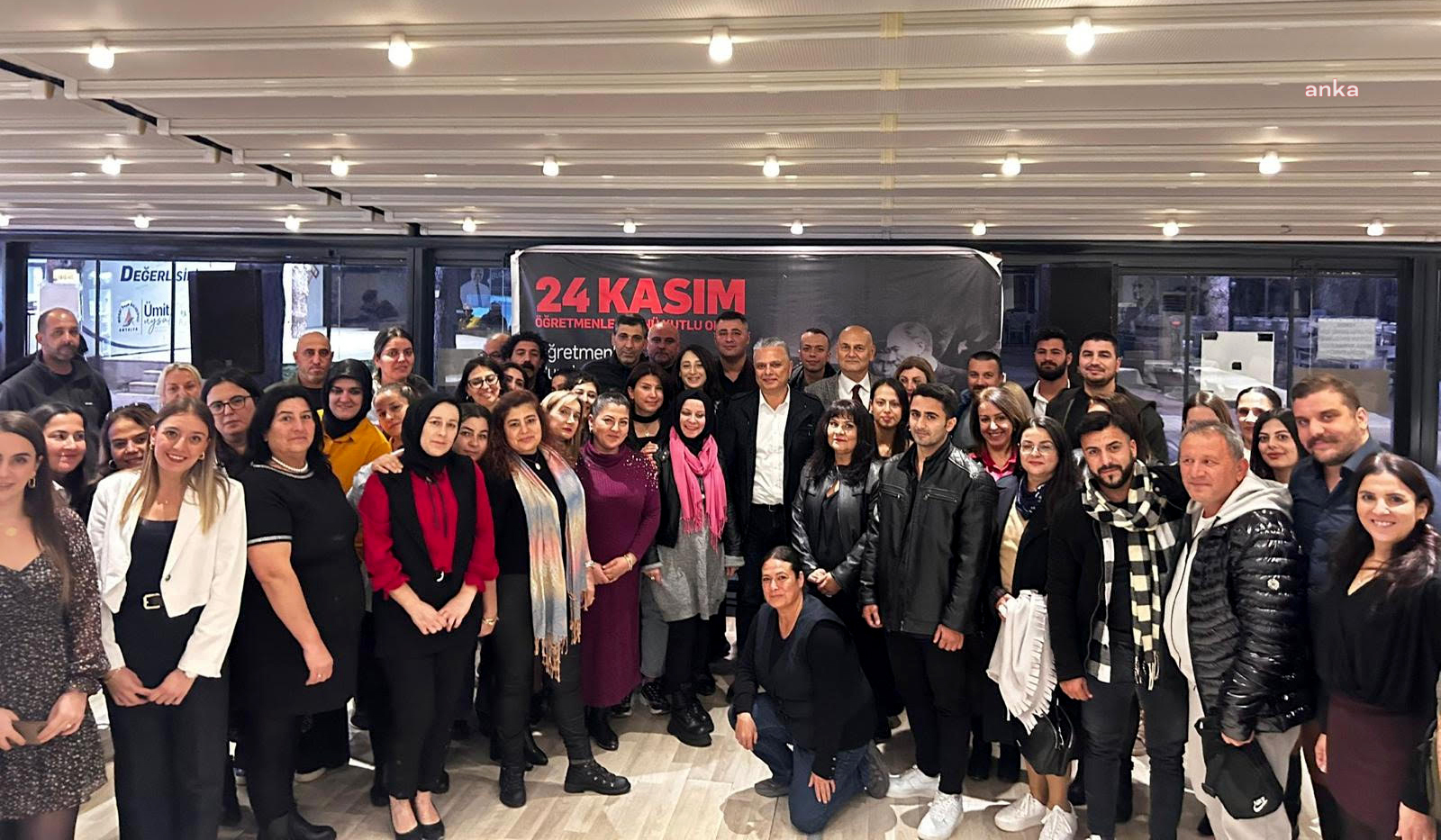 Muratpaşa Belediyesi'nden Öğretmenler Günü’ne özel kutlama