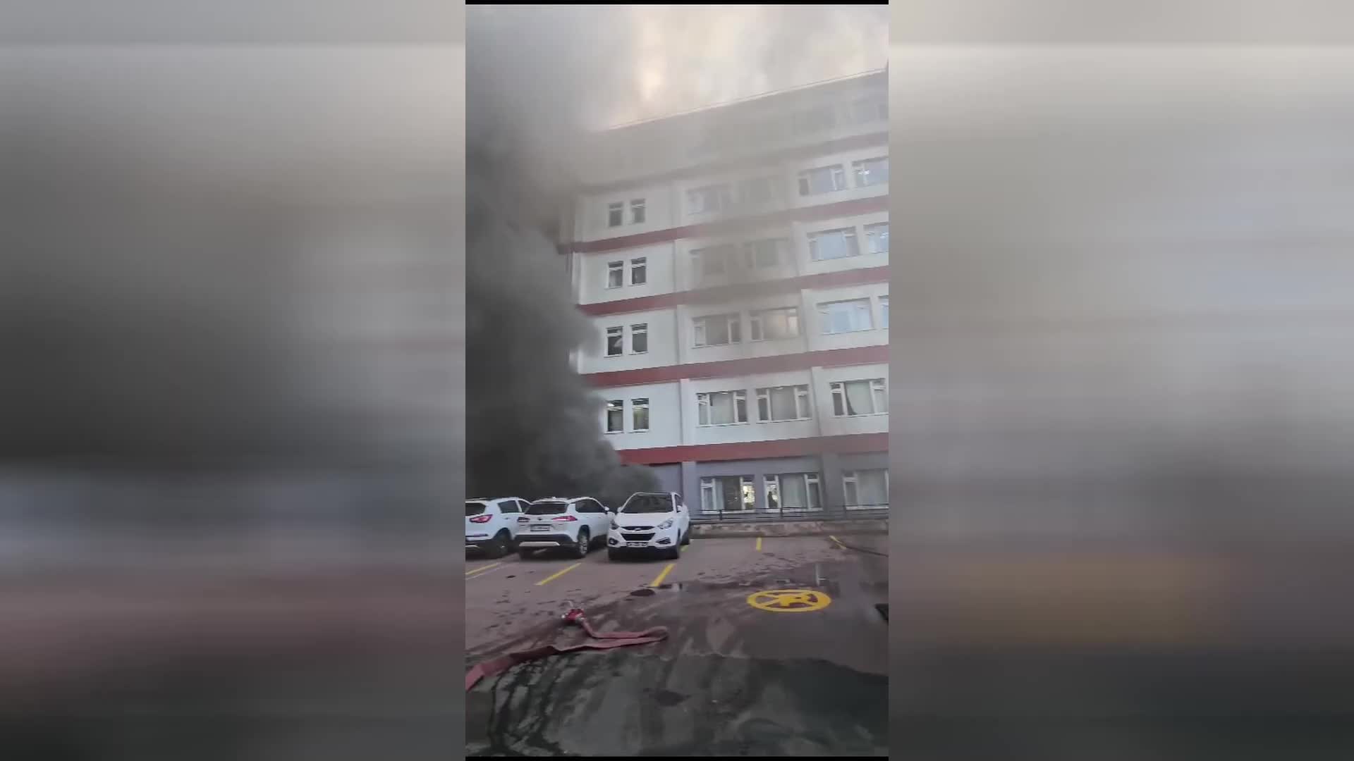 İstanbul Eğitim ve Araştırma Hastanesi'nde yangın: 86 kişi tahliye edildi