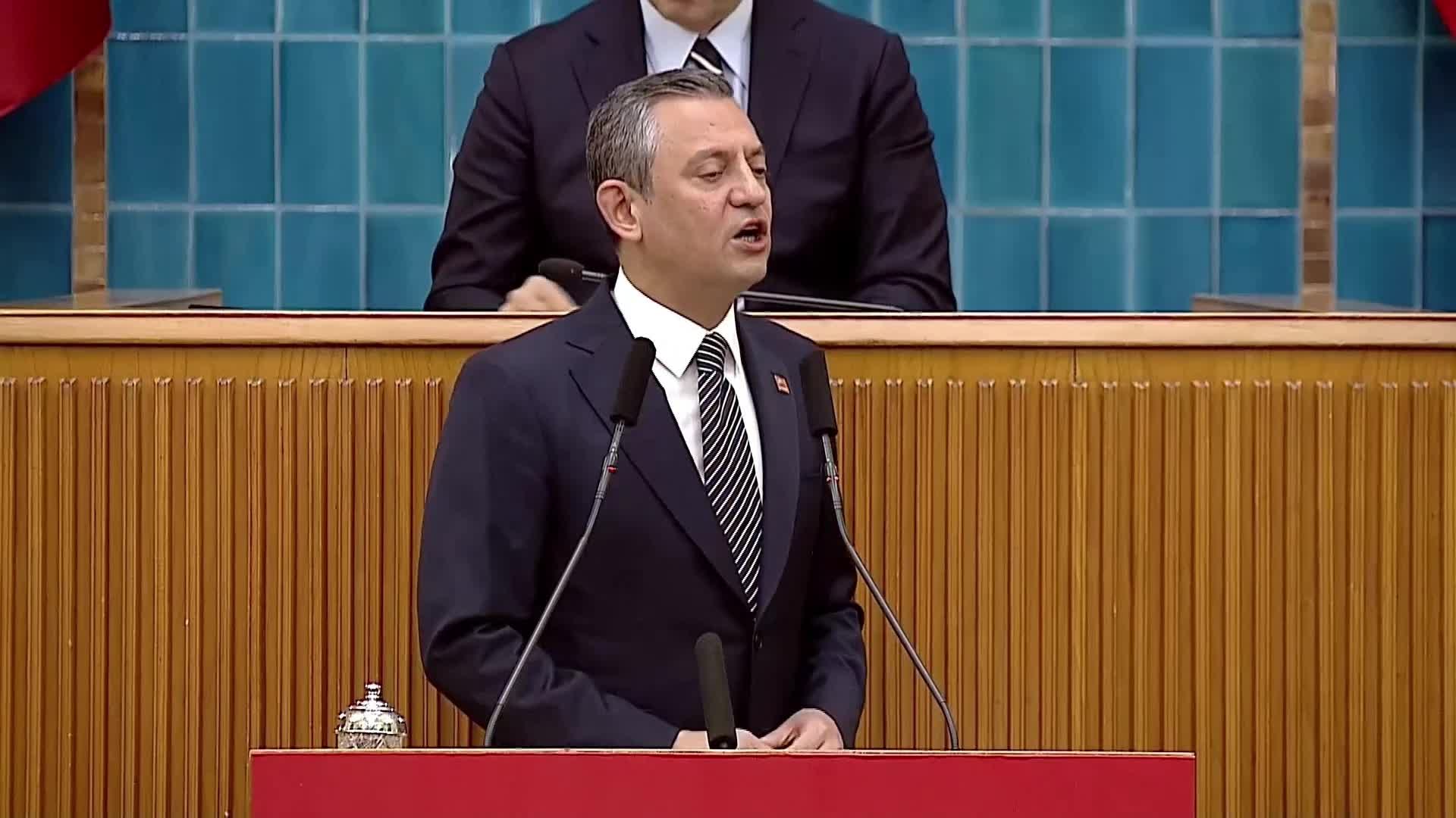 CHP grup toplantısı… Özgür Özel: “Yapılacak ilk seçimde Erdoğan gidiyor, bu rejim değişiyor, halkın iktidarı kuruluyor"