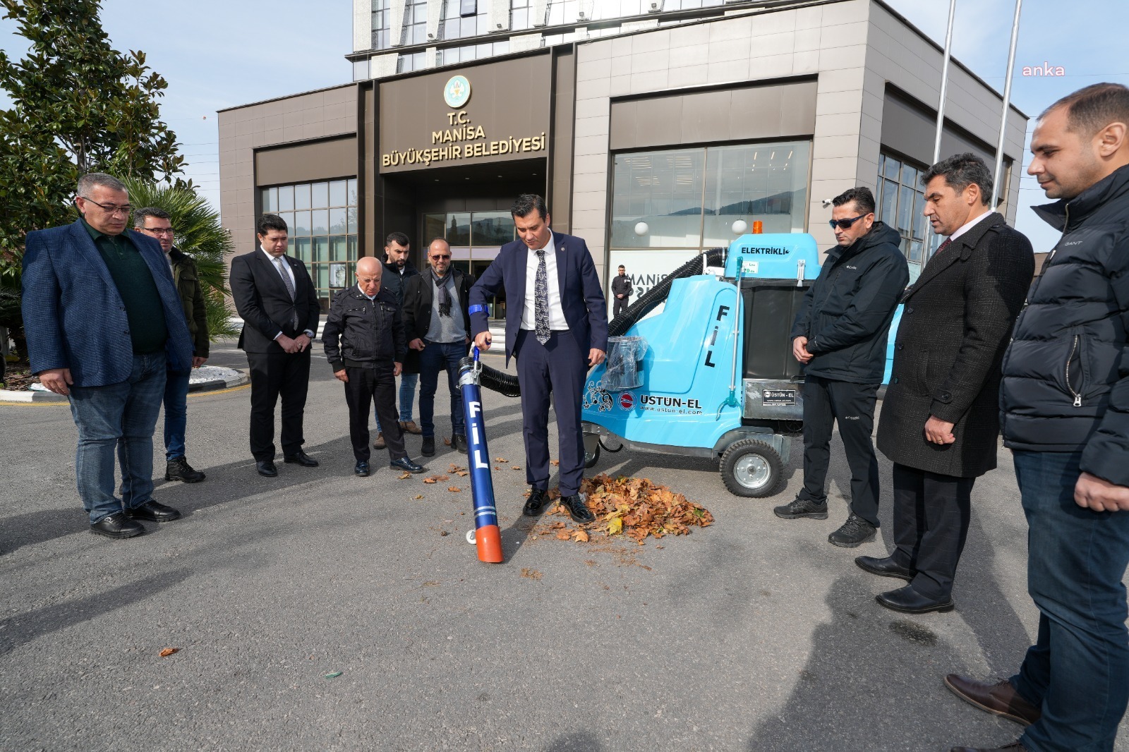 Manisa’nın temizliğini 'Fil' süpürgesi yapacak