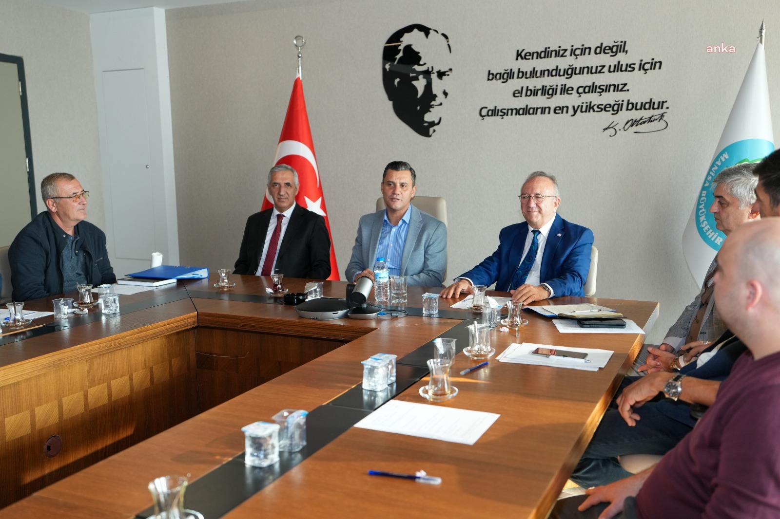 Manisa Büyükşehir Belediyesi, tarımda verimli su kullanımı için sulama kooperatifleri ile bir araya geldi