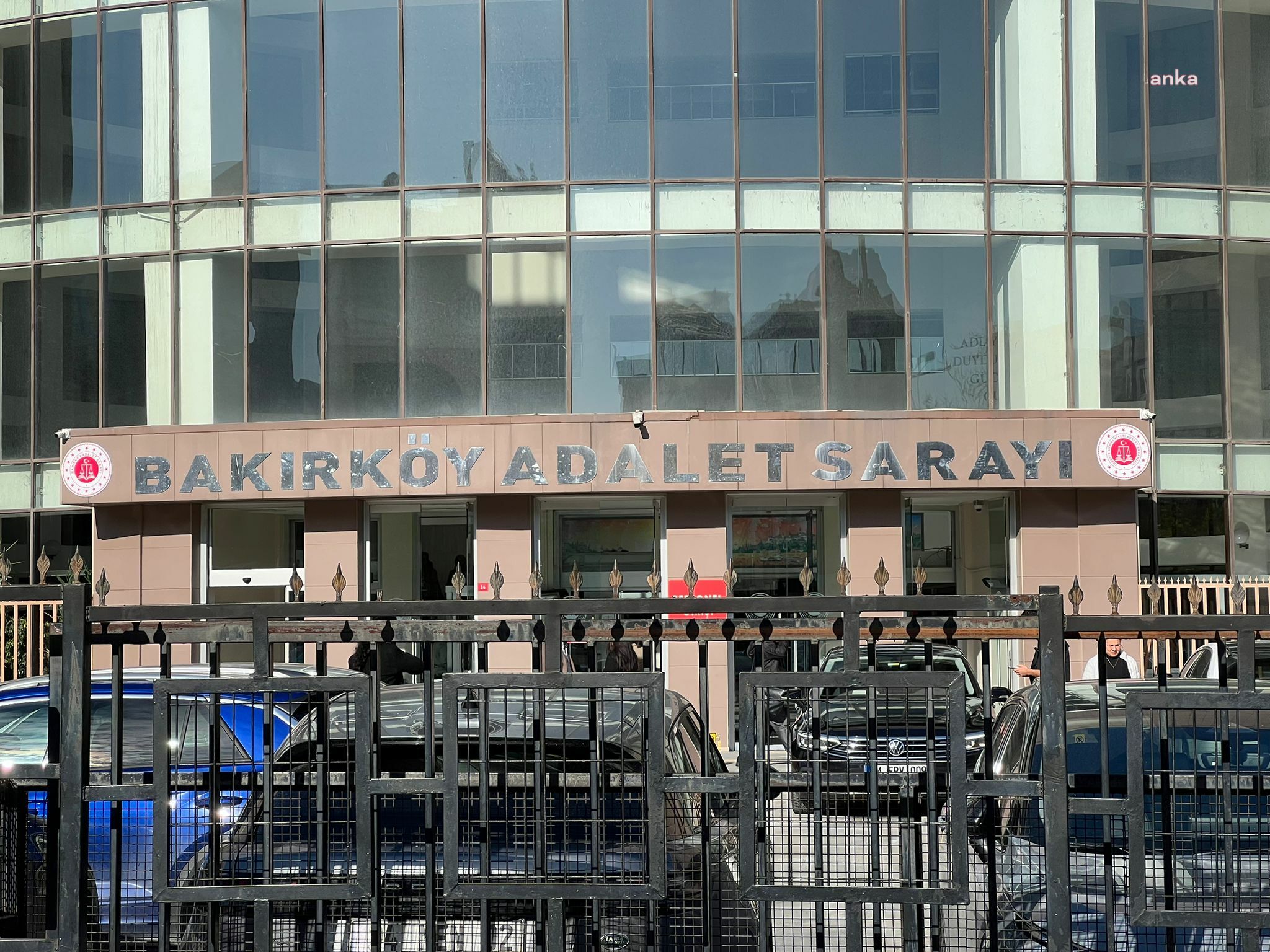 Yenidoğan Çetesi Davası'nda savunma yapan sanık Batuhan Çetin: "Doktor Rıza, 'Çek fişini gitsin' dedi... Denetim gelmeden önce hastanenin bilgisi oluyordu"