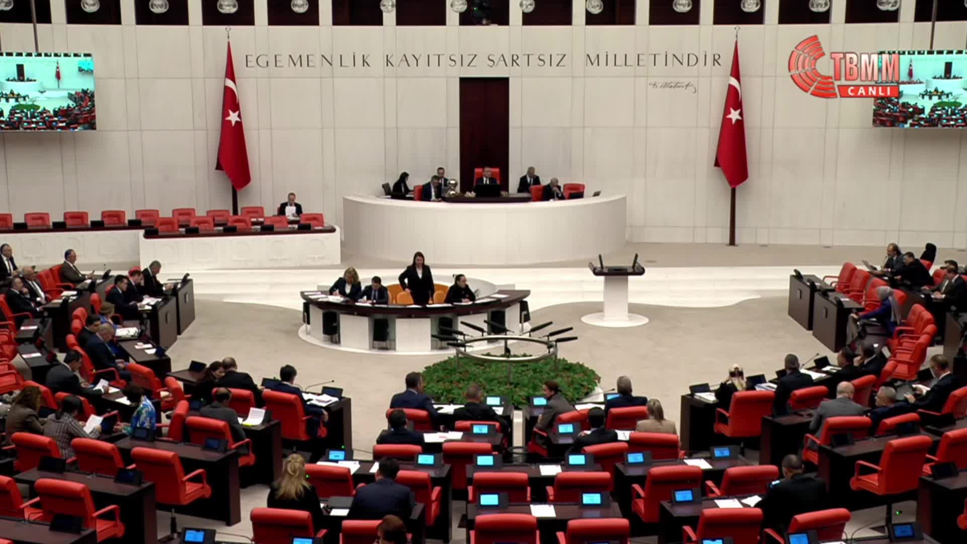 TBMM Genel Kurulu... Başarır'dan Damal Köyü muhtarlığına kayyum atanmasına tepki: "Bu muhtarımız, Deniz Gezmiş'in, Yusuf Aslan'ın, Hüseyin İnan'ın resimlerini paylaşmış, ne kadar iyi yapmış"