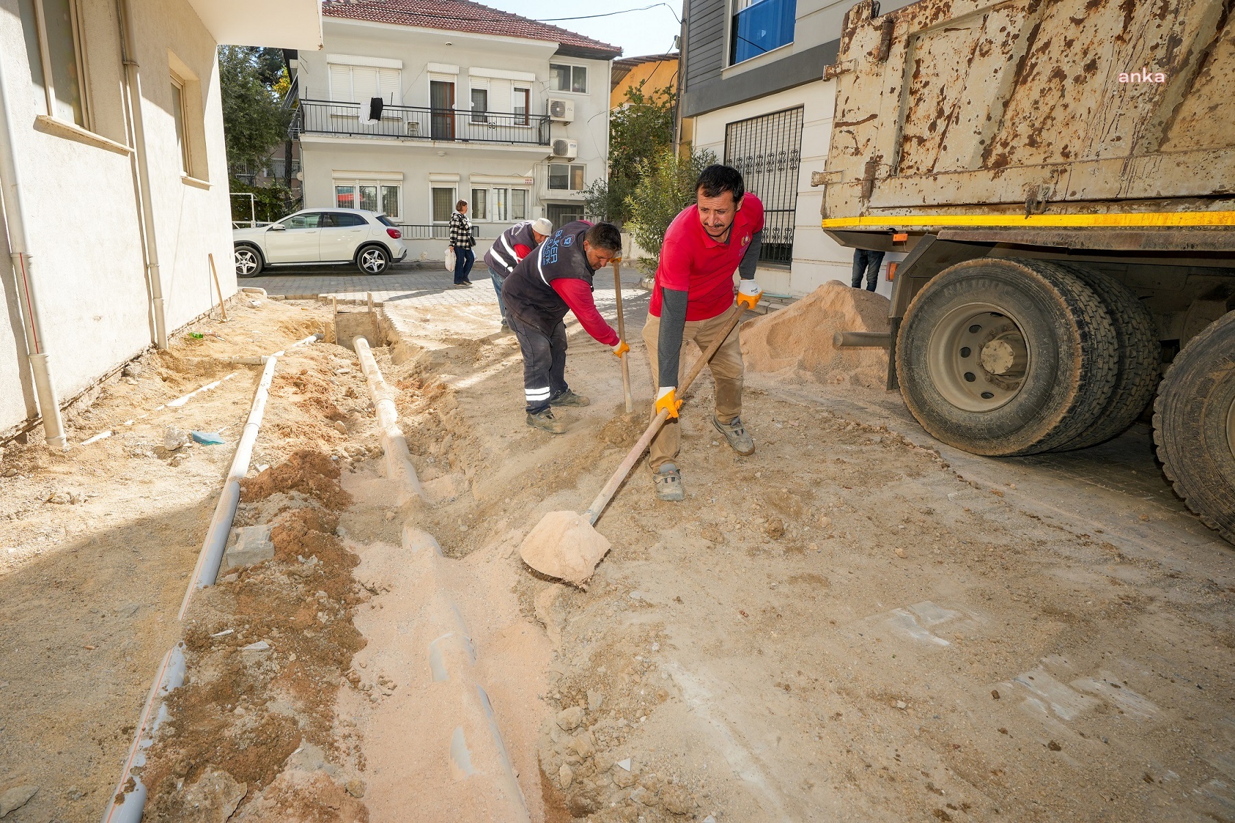 Gaziemir Belediyesi, Bülbül Sokak’ta sel ve taşkın sorununu çözdü