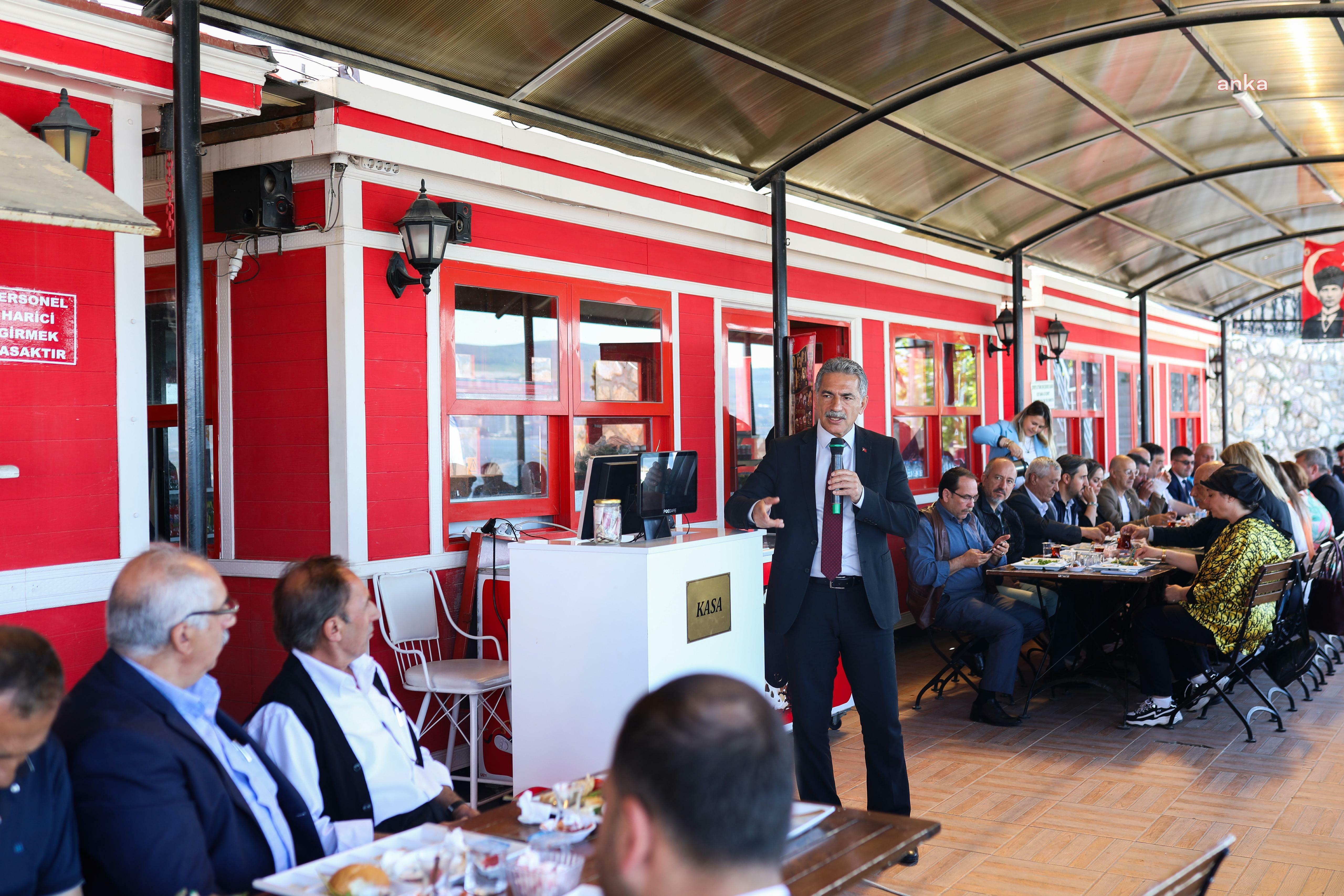 Gemlik Belediye Başkanı Deviren, muhtarlarla bir araya gelmeye devam ediyor