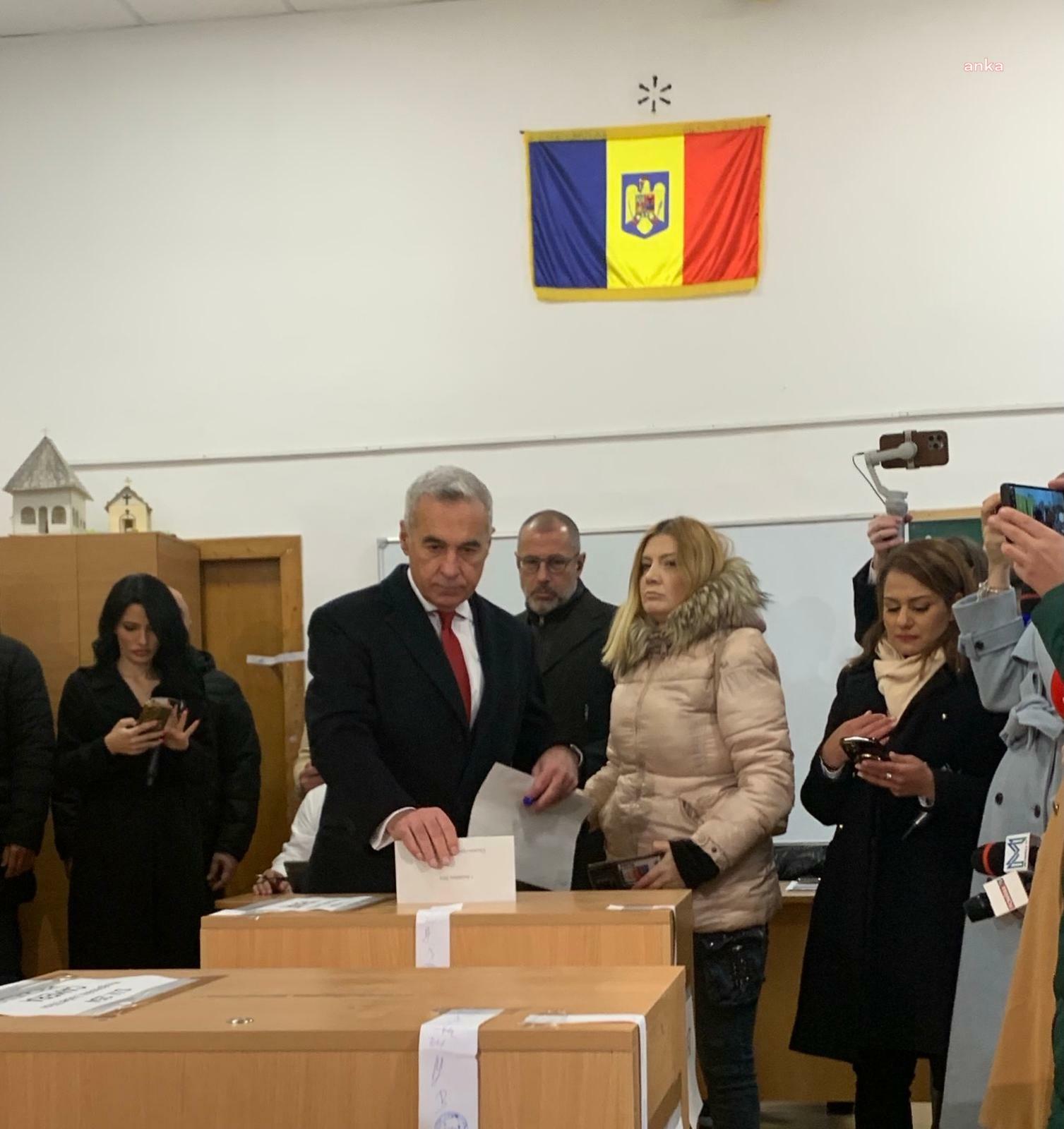 Romanya parlamento seçimleri için sandık başında