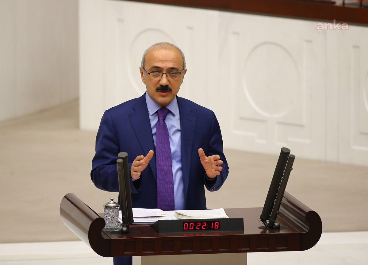 HAZİNE VE MALİYE BAKANI LÜTFİ ELVAN, TBMM’DE İKİ KEZ YEMİN ETTİ