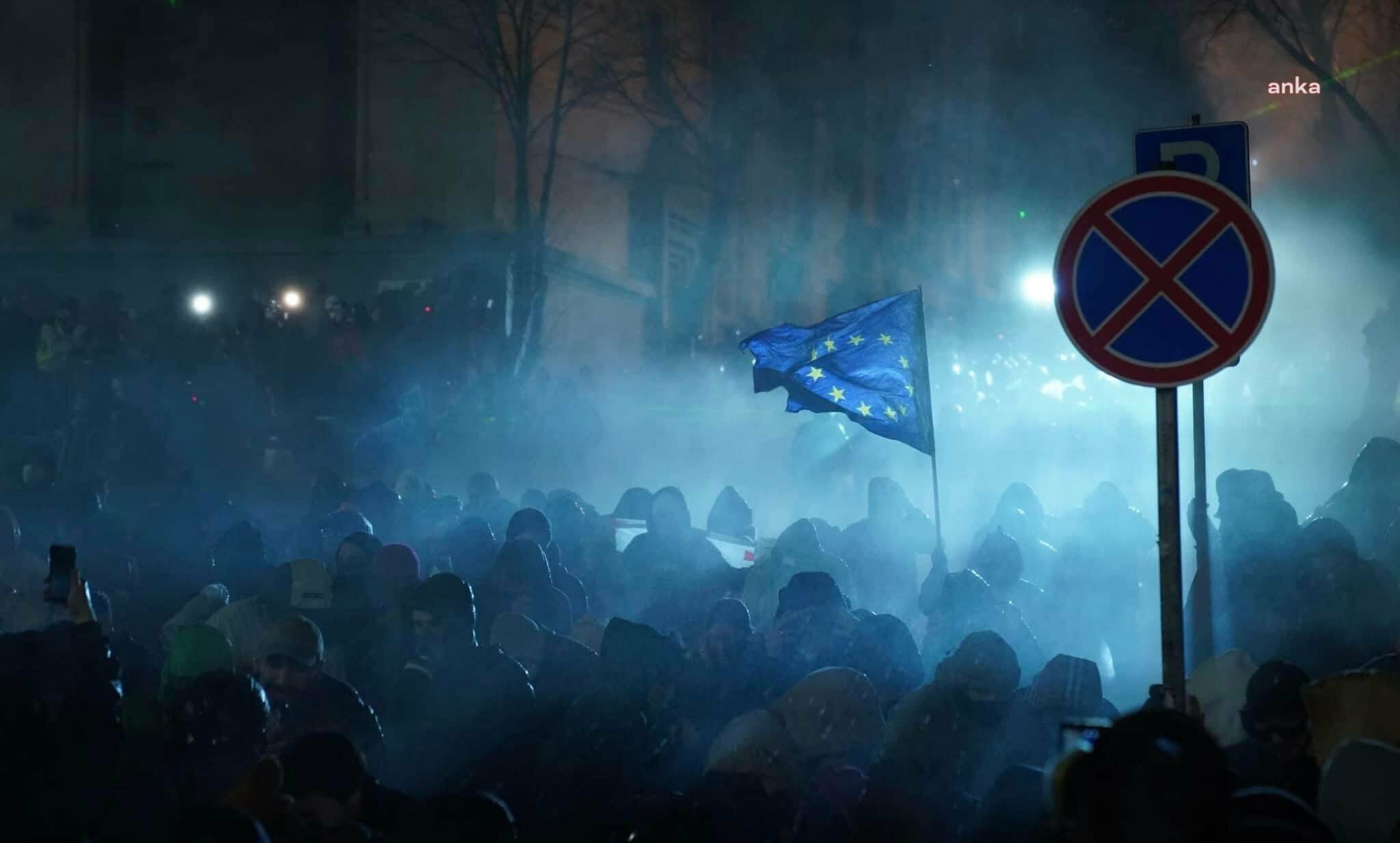 Gürcistan’da polis, hükümet karşıtı protestolarda muhalefet liderlerinden birini gözaltına aldı