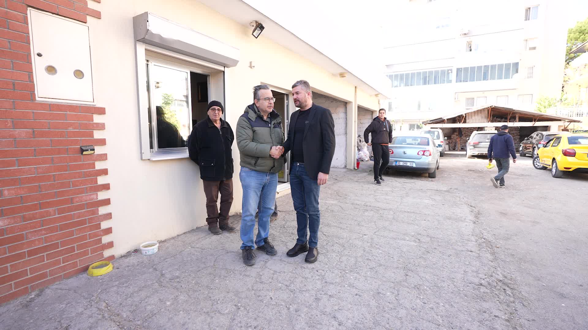 ‘Askıda Kömür’ kampanyasına Buca Belediye Başkanı Duman’dan destek