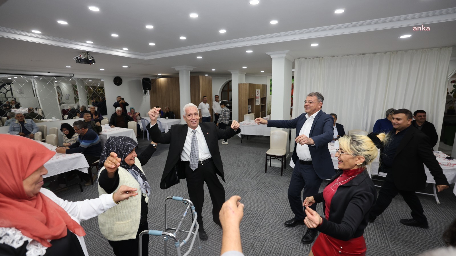 Silifke Belediye Başkanı Turgut, engelli bireyler ve aileleriyle bir araya geldi