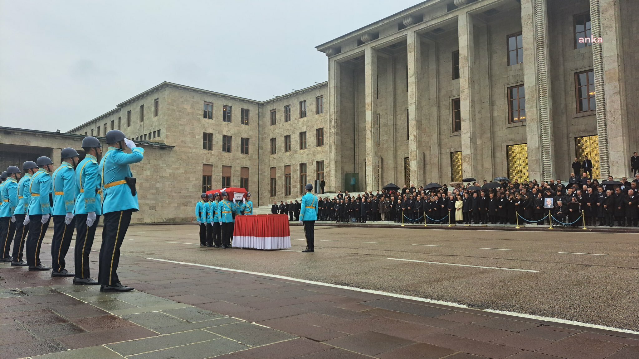Eski Bakan Ömer Barutçu için TBMM'de cenaze töreni düzenlendi