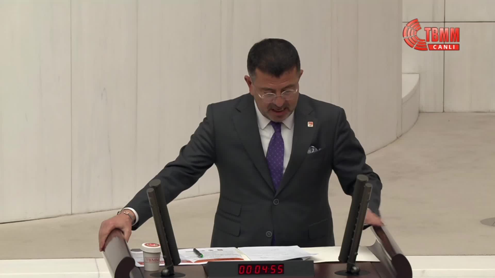 CHP'nin deprem bölgesindeki mücbir sebep haline ilişkin araştırma önerisi reddedildi... Veli Ağbaba: "Her şeyini kaybetmiş esnafın canını mı alacaksınız"