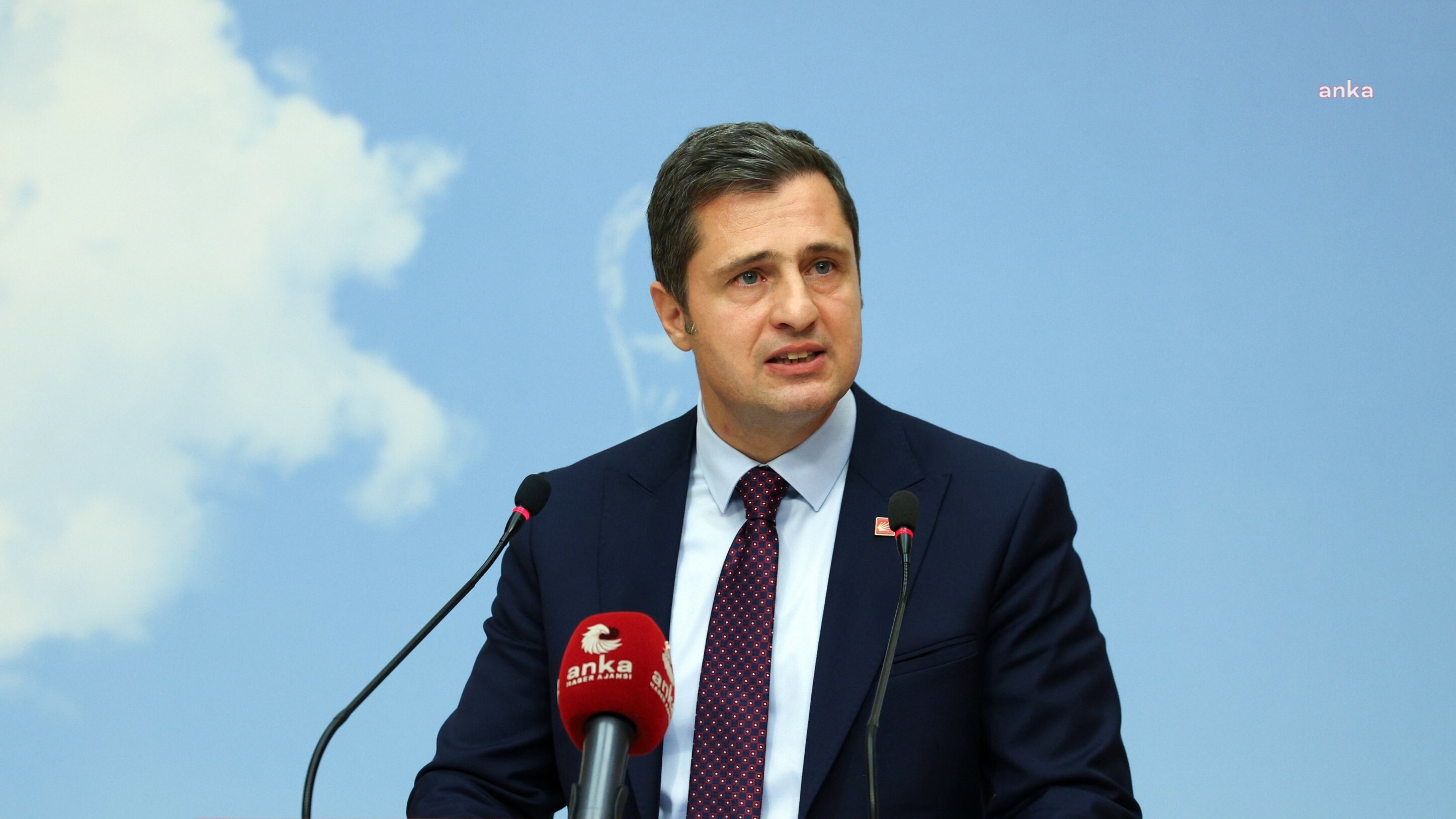 Deniz Yücel'den Hamza Dağ'a: Sizin sevmedikleriniz kazandı ve kazanmaya devam edecek