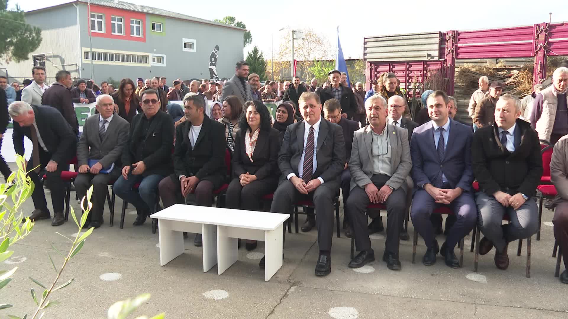 İzmir Büyükşehir Belediye Başkanı Tugay: "Her ne aşamada olursa olsun, çiftçimizin yanında olacağız"