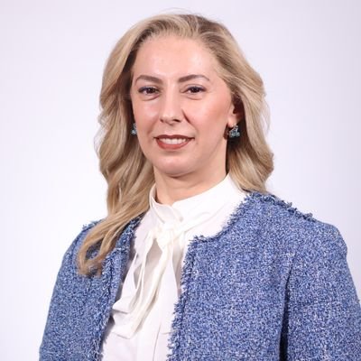 Saadet Partisi Genel Başkan Yardımcısı Alev Sezen: Cezaevine girişte kızlarımızın başörtüsü kesilmiş, mendil kadar bırakılmış