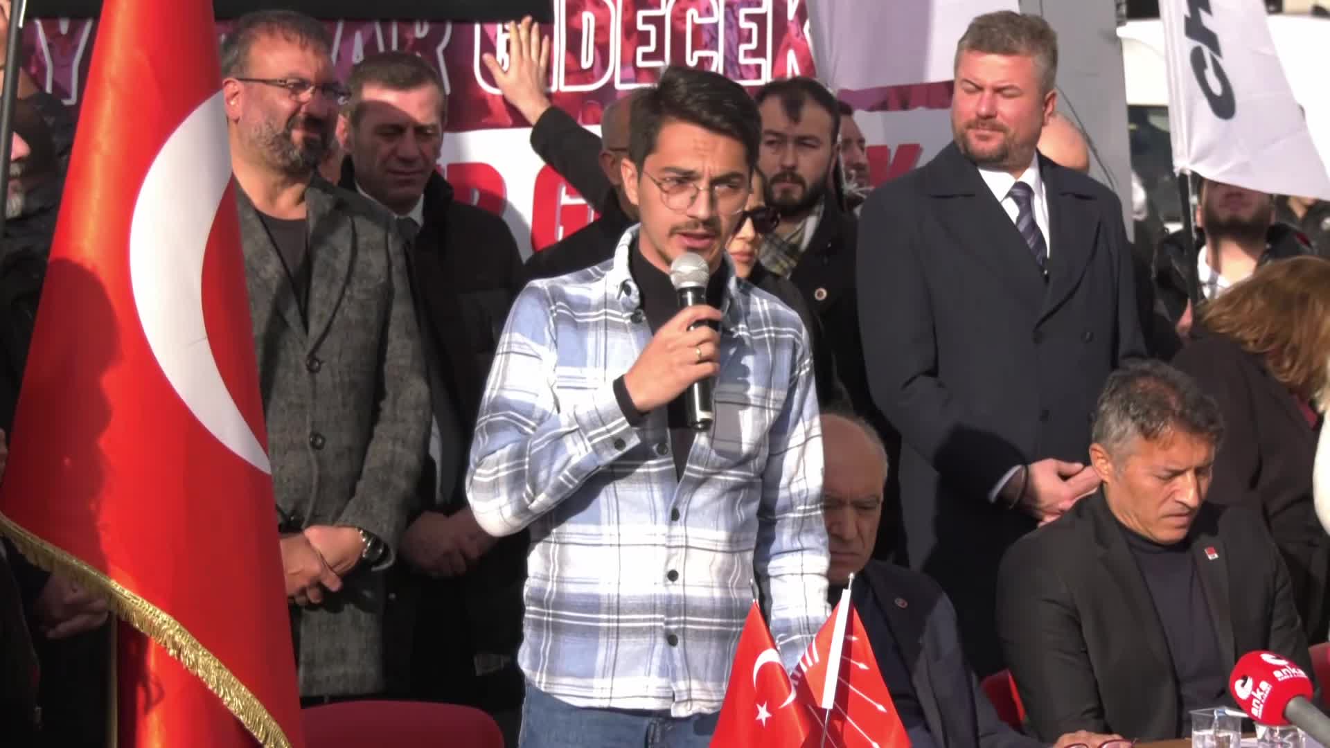 Esenyurt'ta, eski belediye başkanının ziyaretine CHP'den tepki