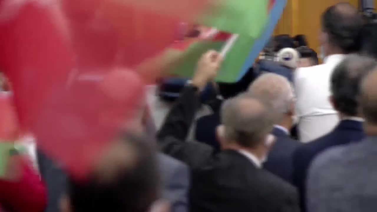 AKŞENER'DEN INSTAGRAMDAN İSTİFA ELEŞTİRİSİ: "BÖYLE BİR CİDDİYETSİZLİK OLABİLİR Mİ?, 18 YILDA HİÇ Mİ DEVLET ADABI ÖĞRENEMEDİNİZ?"