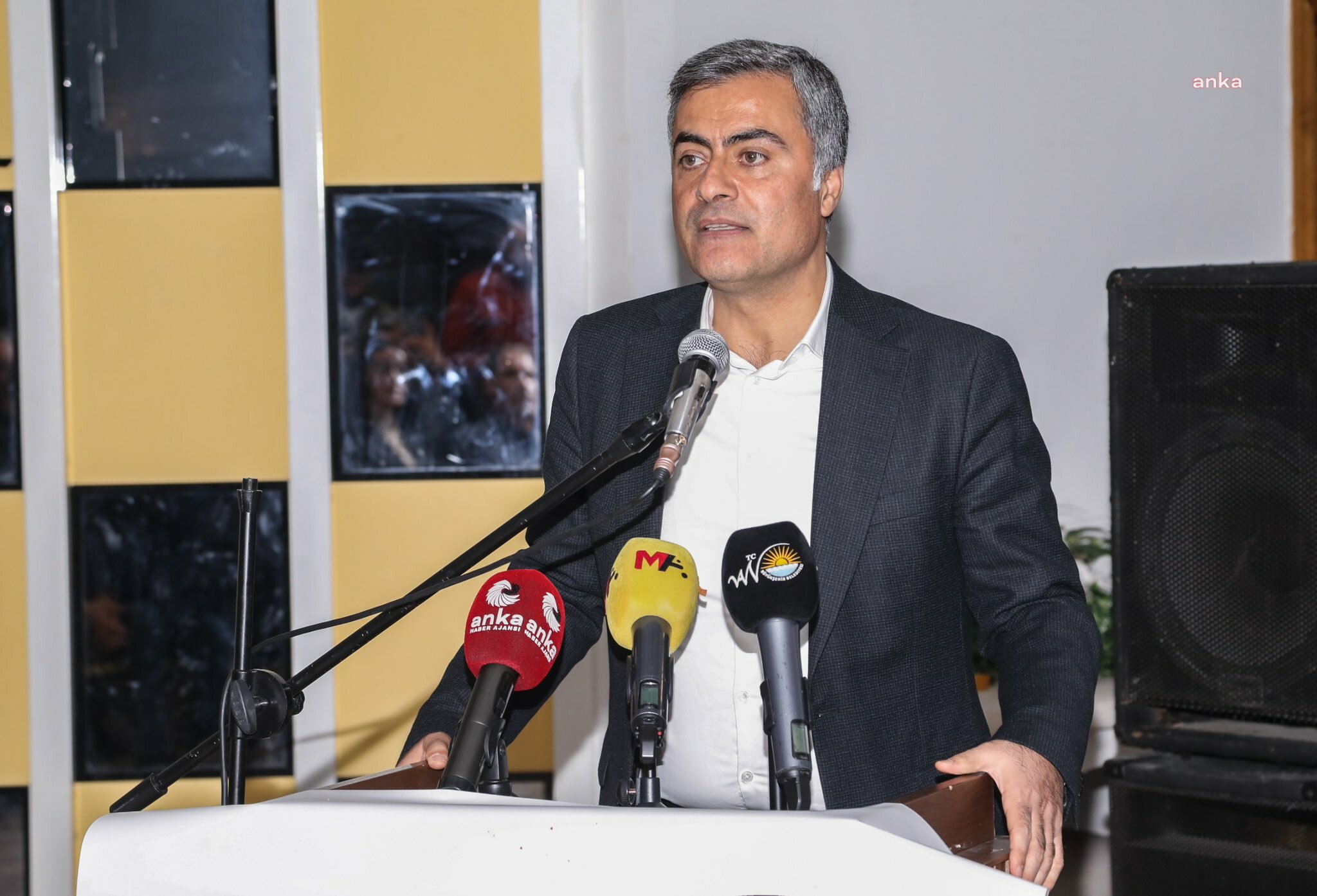 Van Kent Konseyi olağanüstü toplandı: Hukuk dışı kayyım girişimlerini kabul etmeyeceğiz