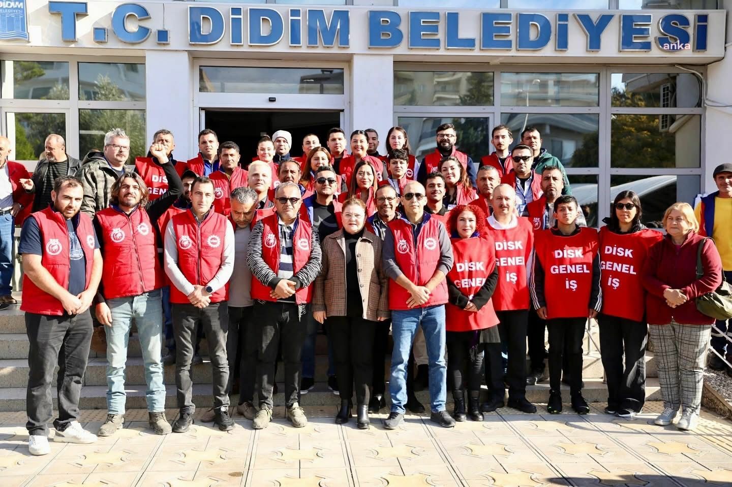 Didim Belediyesi personelinden Başkan Hatice Gençay’a destek
